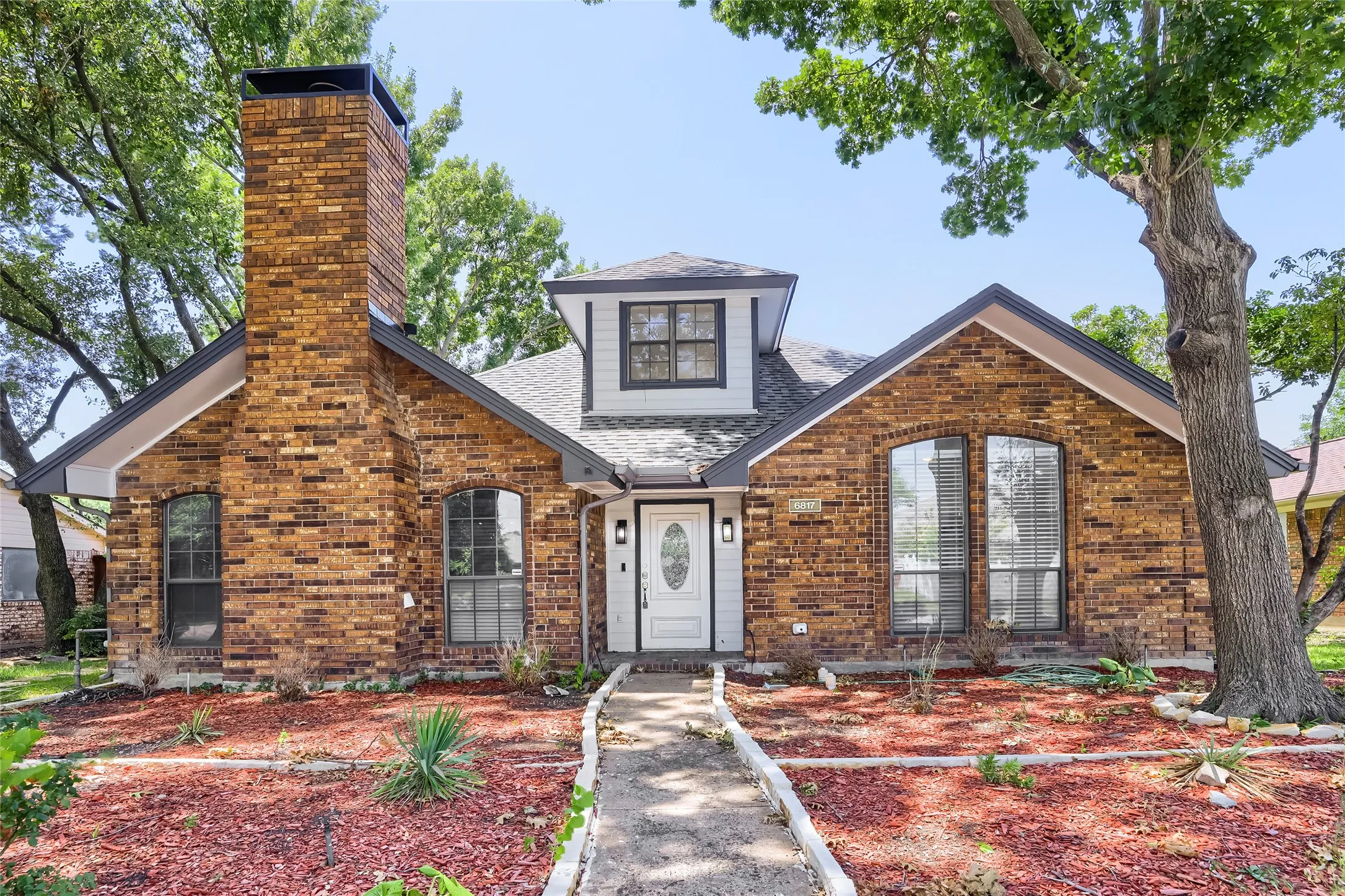 Single Family Residence For Sale in Collin County , 6817 Wickliff Trail, Plano, Texas 75023, 3 Bedroom, 3 Bathroom, 2 Garage spaces, 2,338 Sqft, built in 1986, mls#21340883, Real Estate Agent in Plano, Homes For Sale in Collin county, Homes For Sale in Plano, Realtor in Plano Texas, Real Estate Brokerage Independent Realty Texas, Luminita Cordes Realtor