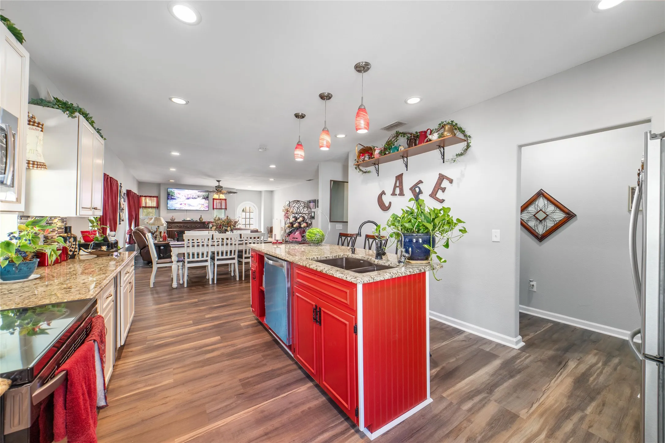 Single Family Residence For Sale in Brown County , 2501 Austin Avenue, Brownwood, Texas 76801, 3 Bedroom, 2 Bathroom, 1 Garage spaces, 1,950 Sqft, built in 0, mls#21347407, Real Estate Agent in Brownwood, Homes For Sale in Brown county, Homes For Sale in Brownwood, Realtor in Brownwood Texas, Real Estate Brokerage Independent Realty Texas, Luminita Cordes Realtor