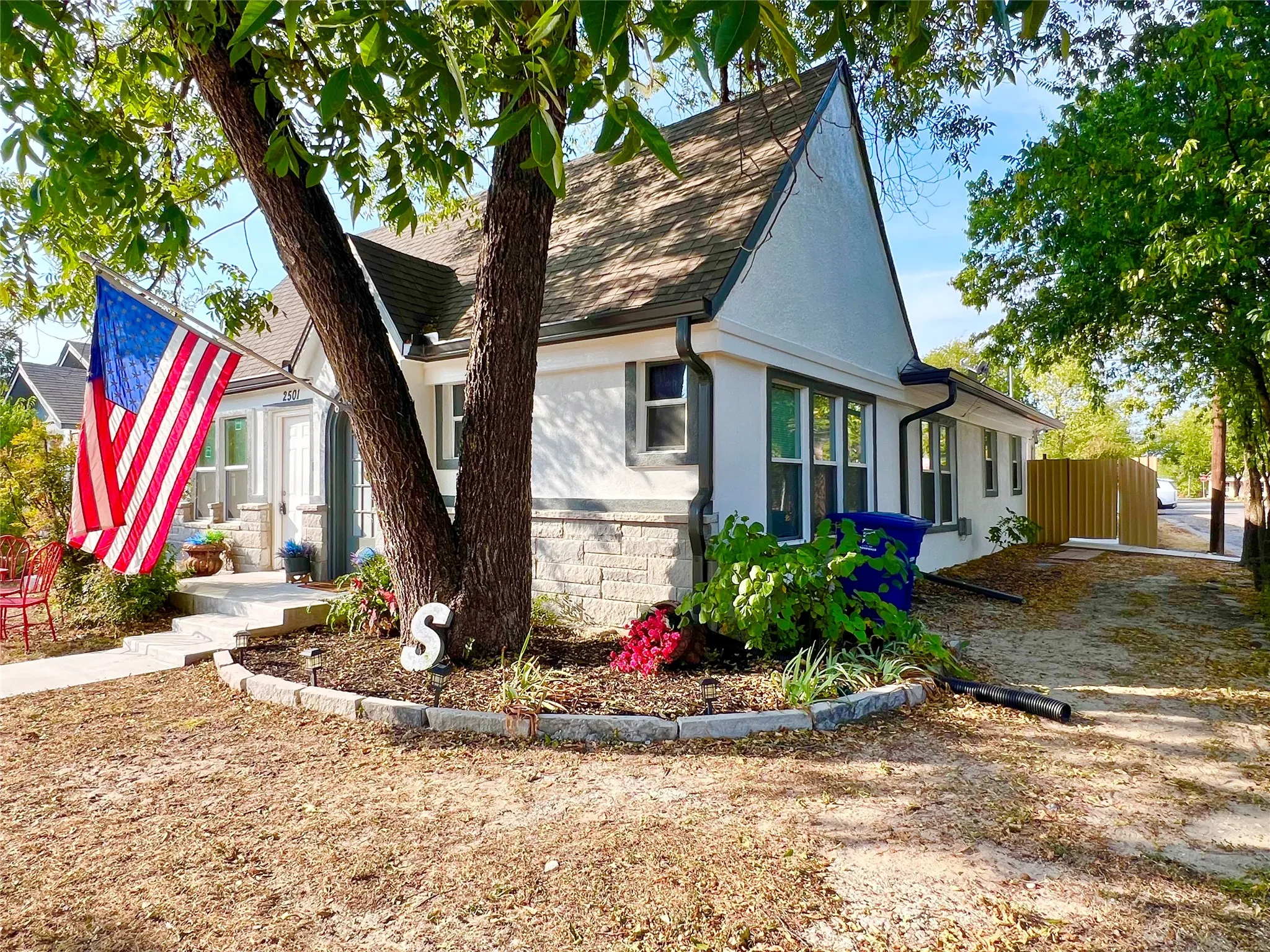 Single Family Residence For Sale in Brown County , 2501 Austin Avenue, Brownwood, Texas 76801, 3 Bedroom, 2 Bathroom, 1 Garage spaces, 1,950 Sqft, built in 0, mls#21347407, Real Estate Agent in Brownwood, Homes For Sale in Brown county, Homes For Sale in Brownwood, Realtor in Brownwood Texas, Real Estate Brokerage Independent Realty Texas, Luminita Cordes Realtor