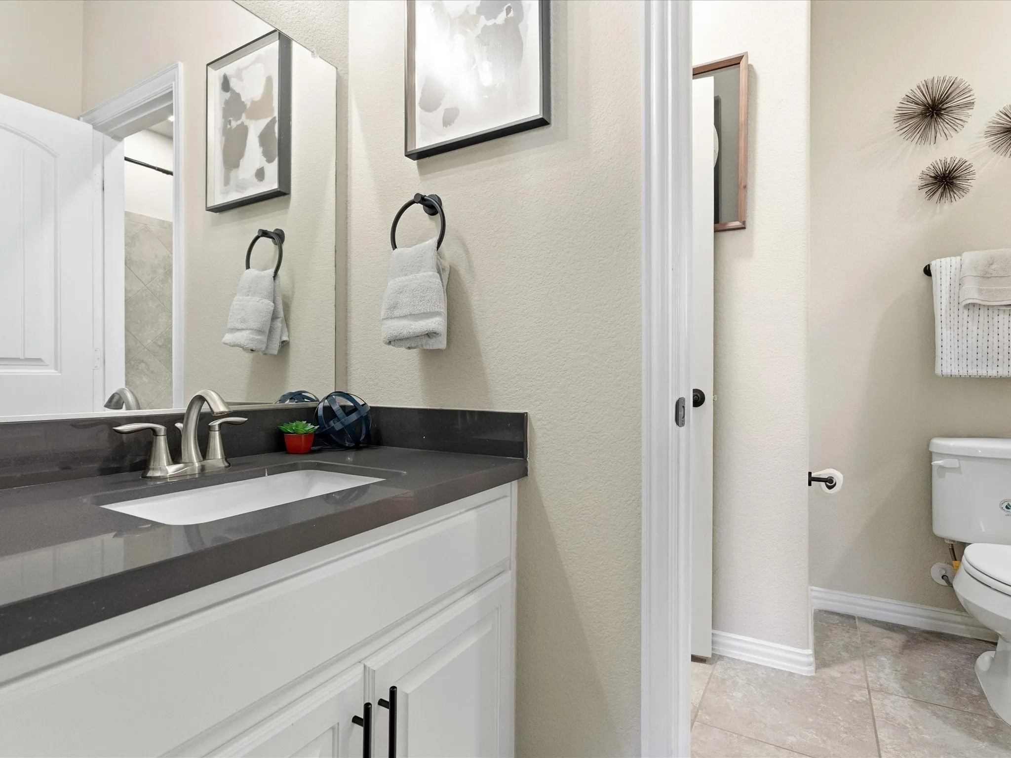 Single Family Residence For Sale in Denton County , 1520 Grapevine Ridge, Prosper, Texas 75078, 4 Bedroom, 4 Bathroom, 2 Garage spaces, 3,450 Sqft, built in 2017, mls#21347536, Real Estate Agent in Prosper, Homes For Sale in Denton county, Homes For Sale in Prosper, Realtor in Prosper Texas, Real Estate Brokerage Independent Realty Texas, Luminita Cordes Realtor
