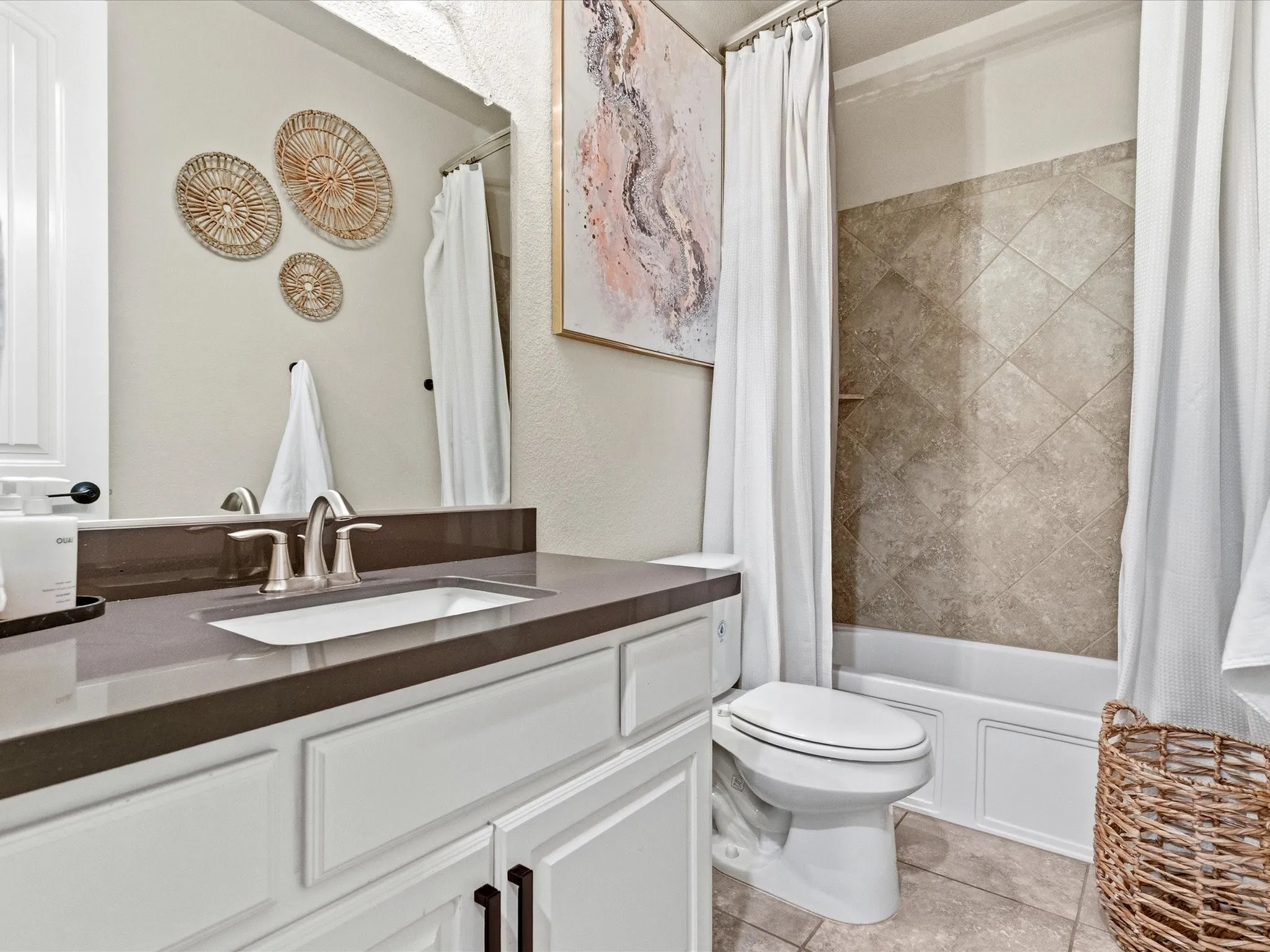 Single Family Residence For Sale in Denton County , 1520 Grapevine Ridge, Prosper, Texas 75078, 4 Bedroom, 4 Bathroom, 2 Garage spaces, 3,450 Sqft, built in 2017, mls#21347536, Real Estate Agent in Prosper, Homes For Sale in Denton county, Homes For Sale in Prosper, Realtor in Prosper Texas, Real Estate Brokerage Independent Realty Texas, Luminita Cordes Realtor