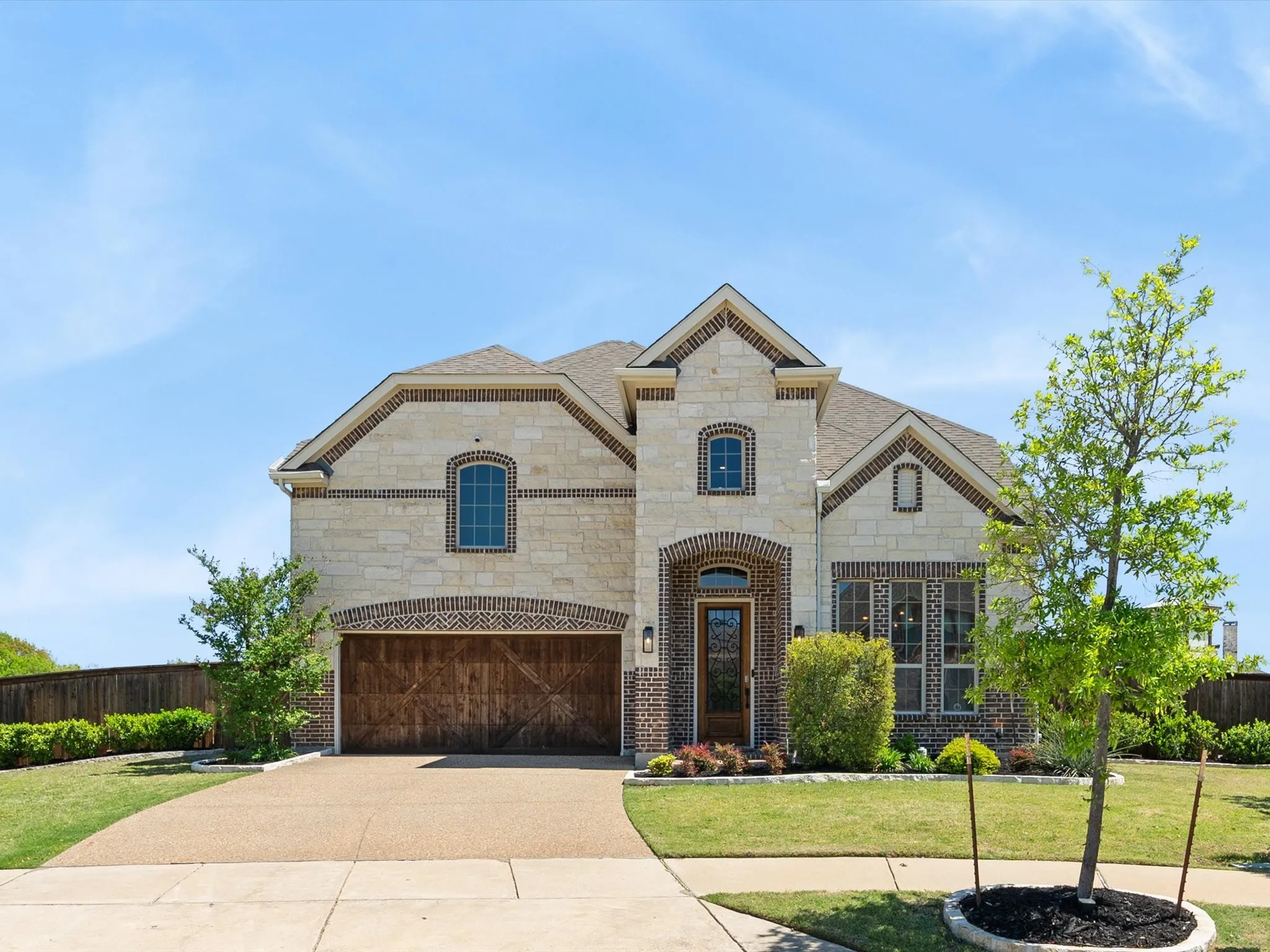 Single Family Residence For Sale in Denton County , 1520 Grapevine Ridge, Prosper, Texas 75078, 4 Bedroom, 4 Bathroom, 2 Garage spaces, 3,450 Sqft, built in 2017, mls#21347536, Real Estate Agent in Prosper, Homes For Sale in Denton county, Homes For Sale in Prosper, Realtor in Prosper Texas, Real Estate Brokerage Independent Realty Texas, Luminita Cordes Realtor