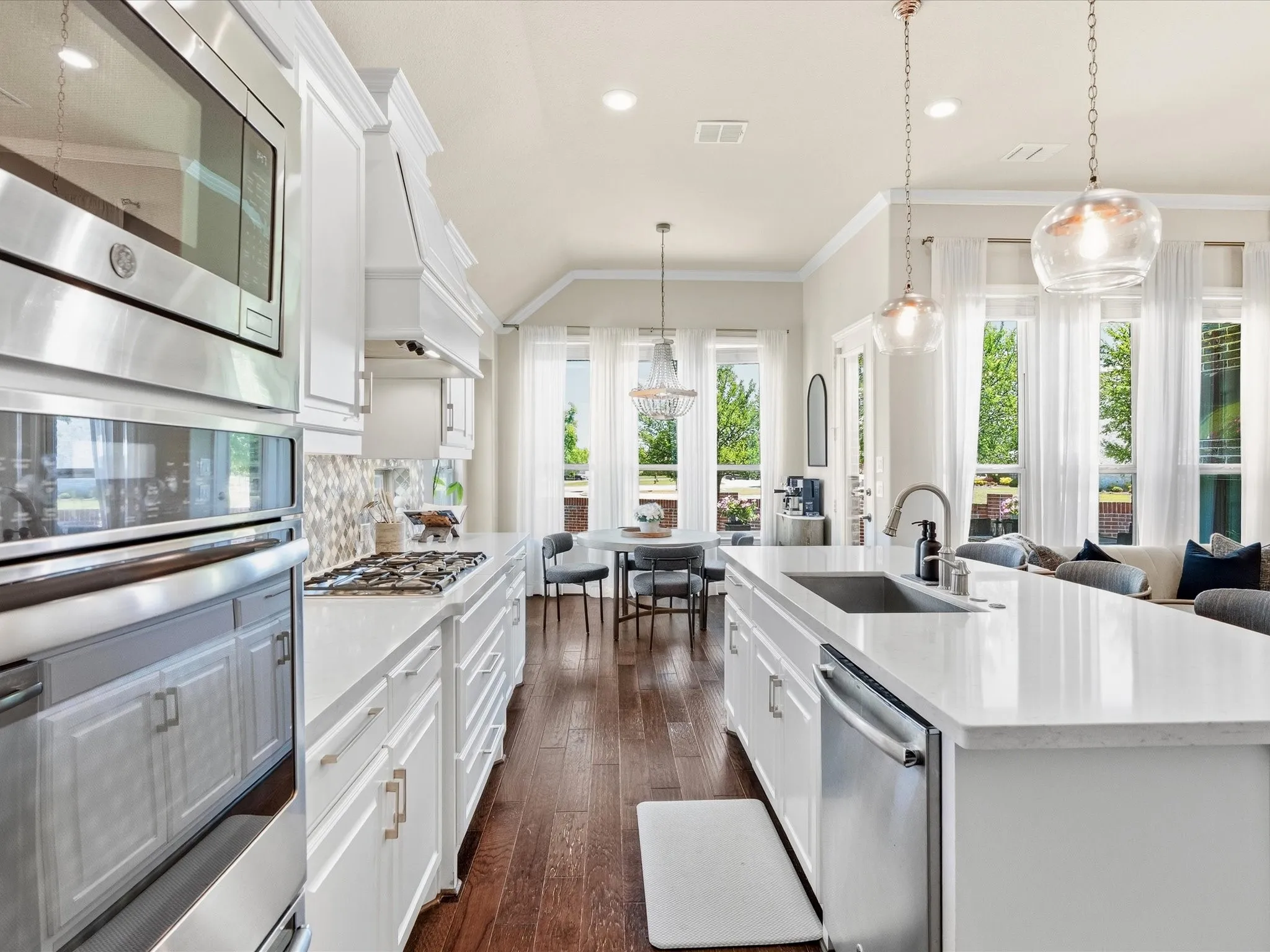 Single Family Residence For Sale in Denton County , 1520 Grapevine Ridge, Prosper, Texas 75078, 4 Bedroom, 4 Bathroom, 2 Garage spaces, 3,450 Sqft, built in 2017, mls#21347536, Real Estate Agent in Prosper, Homes For Sale in Denton county, Homes For Sale in Prosper, Realtor in Prosper Texas, Real Estate Brokerage Independent Realty Texas, Luminita Cordes Realtor