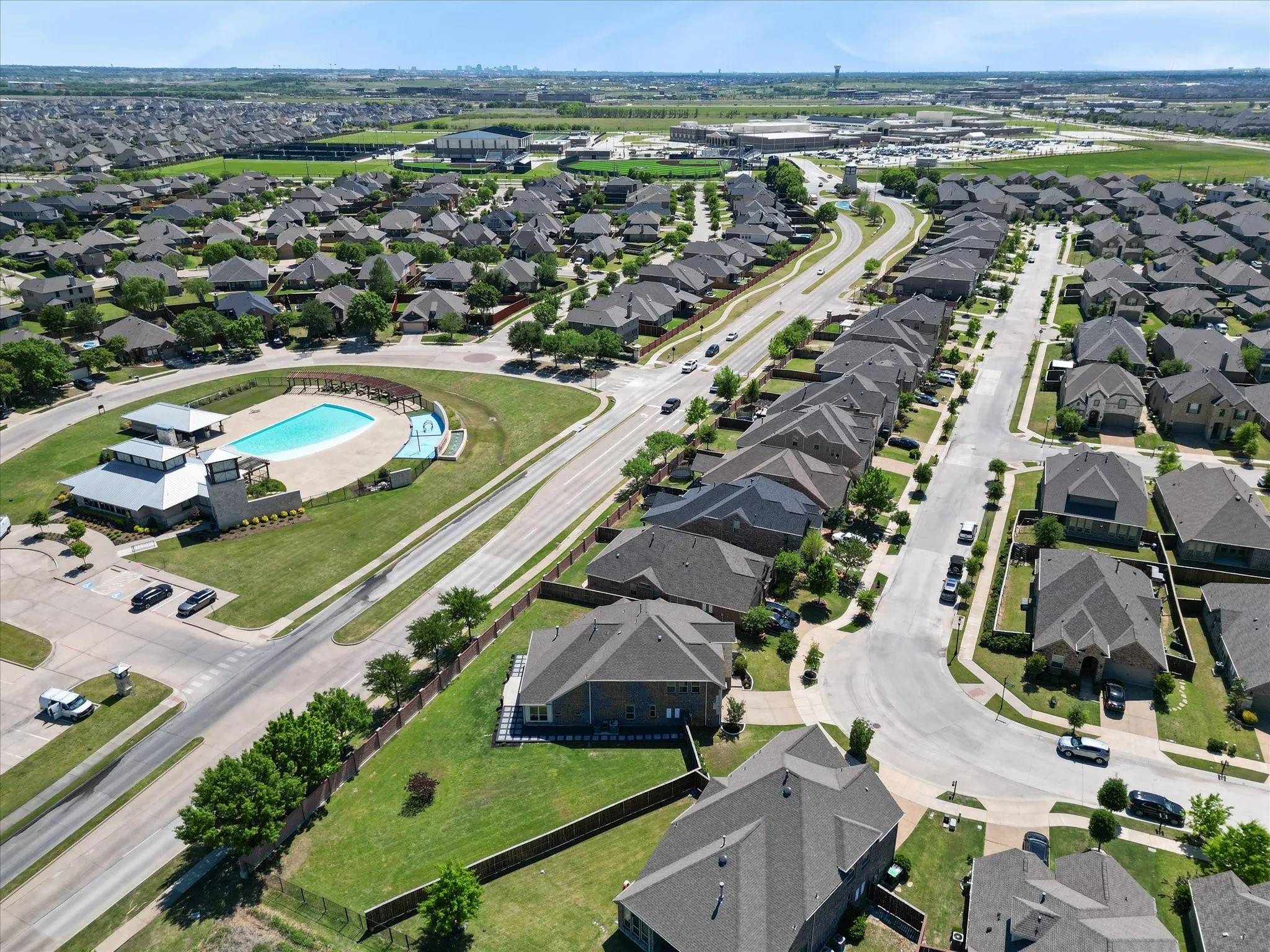 Single Family Residence For Sale in Denton County , 1520 Grapevine Ridge, Prosper, Texas 75078, 4 Bedroom, 4 Bathroom, 2 Garage spaces, 3,450 Sqft, built in 2017, mls#21347536, Real Estate Agent in Prosper, Homes For Sale in Denton county, Homes For Sale in Prosper, Realtor in Prosper Texas, Real Estate Brokerage Independent Realty Texas, Luminita Cordes Realtor