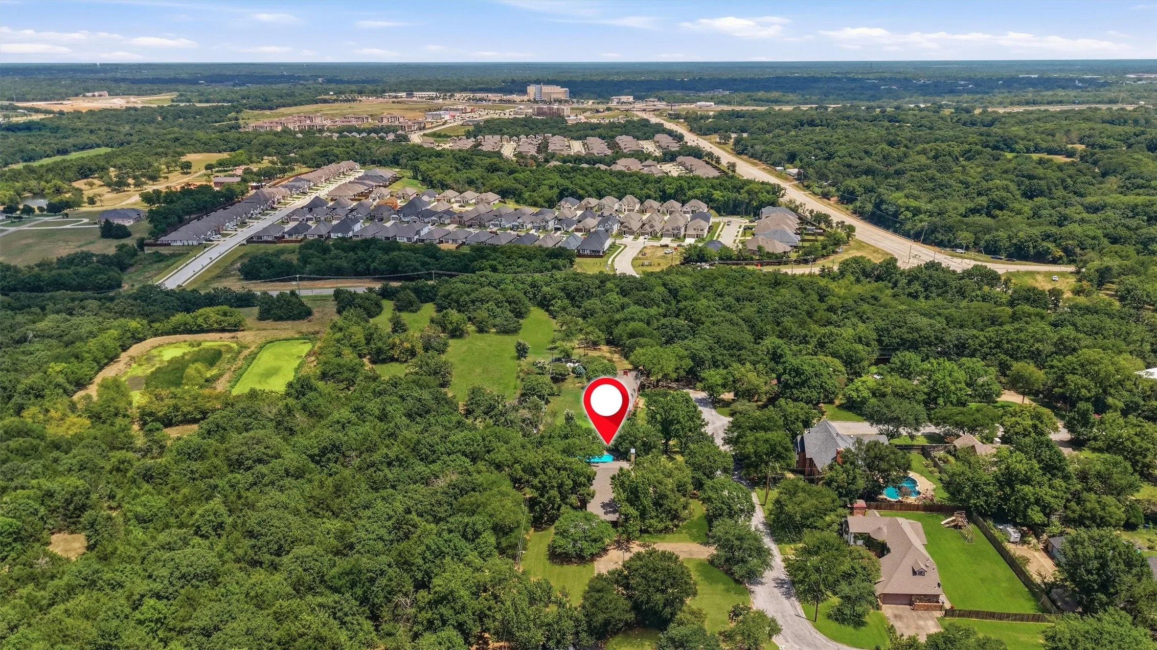 Single Family Residence For Sale in Grayson County , 146 River Hills Drive, Denison, Texas 75020, 4 Bedroom, 3 Bathroom, 2 Garage spaces, 2,785 Sqft, built in 1978, mls#21347427, Real Estate Agent in Denison, Homes For Sale in Grayson county, Homes For Sale in Denison, Realtor in Denison Texas, Real Estate Brokerage Independent Realty Texas, Luminita Cordes Realtor