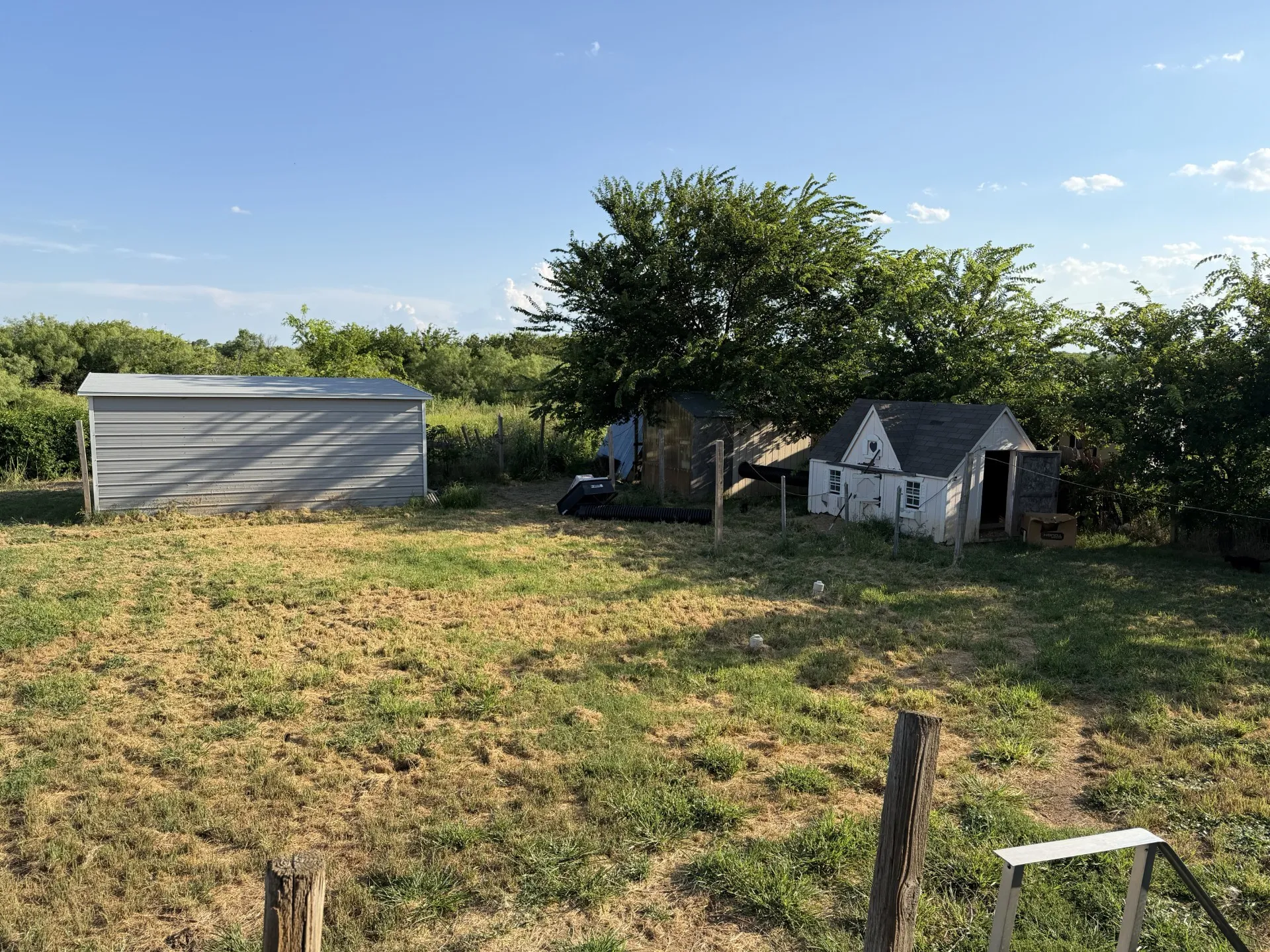 Mobile Home For Sale in Montague County , 355 Indian Hills Road, Bowie, Texas 76230, 4 Bedroom, 2 Bathroom, Garage spaces, 1,840 Sqft, built in 2008, mls#21347545, Real Estate Agent in Bowie, Homes For Sale in Montague county, Homes For Sale in Bowie, Realtor in Bowie Texas, Real Estate Brokerage Independent Realty Texas, Luminita Cordes Realtor