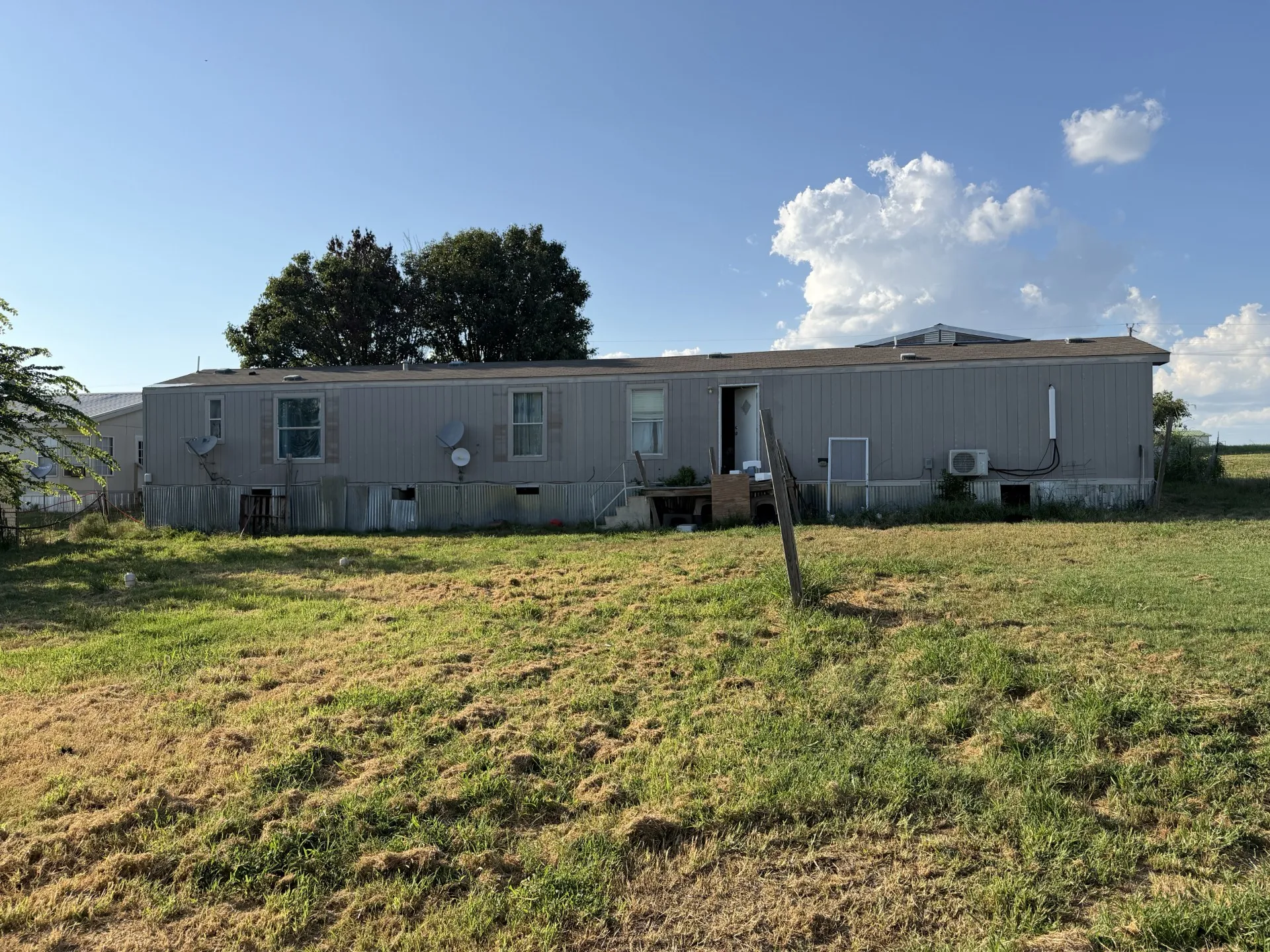Mobile Home For Sale in Montague County , 355 Indian Hills Road, Bowie, Texas 76230, 4 Bedroom, 2 Bathroom, Garage spaces, 1,840 Sqft, built in 2008, mls#21347545, Real Estate Agent in Bowie, Homes For Sale in Montague county, Homes For Sale in Bowie, Realtor in Bowie Texas, Real Estate Brokerage Independent Realty Texas, Luminita Cordes Realtor