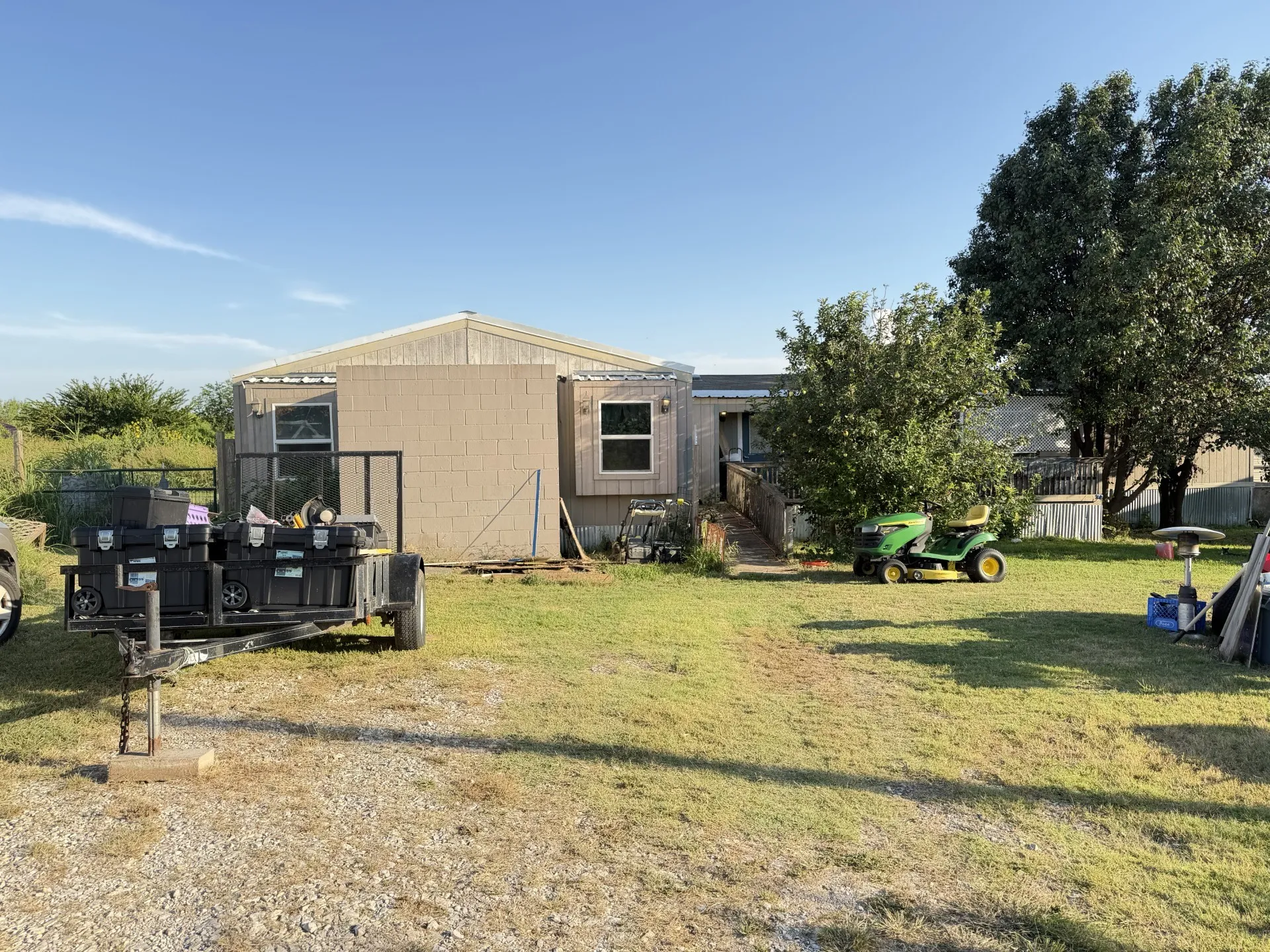 Mobile Home For Sale in Montague County , 355 Indian Hills Road, Bowie, Texas 76230, 4 Bedroom, 2 Bathroom, Garage spaces, 1,840 Sqft, built in 2008, mls#21347545, Real Estate Agent in Bowie, Homes For Sale in Montague county, Homes For Sale in Bowie, Realtor in Bowie Texas, Real Estate Brokerage Independent Realty Texas, Luminita Cordes Realtor
