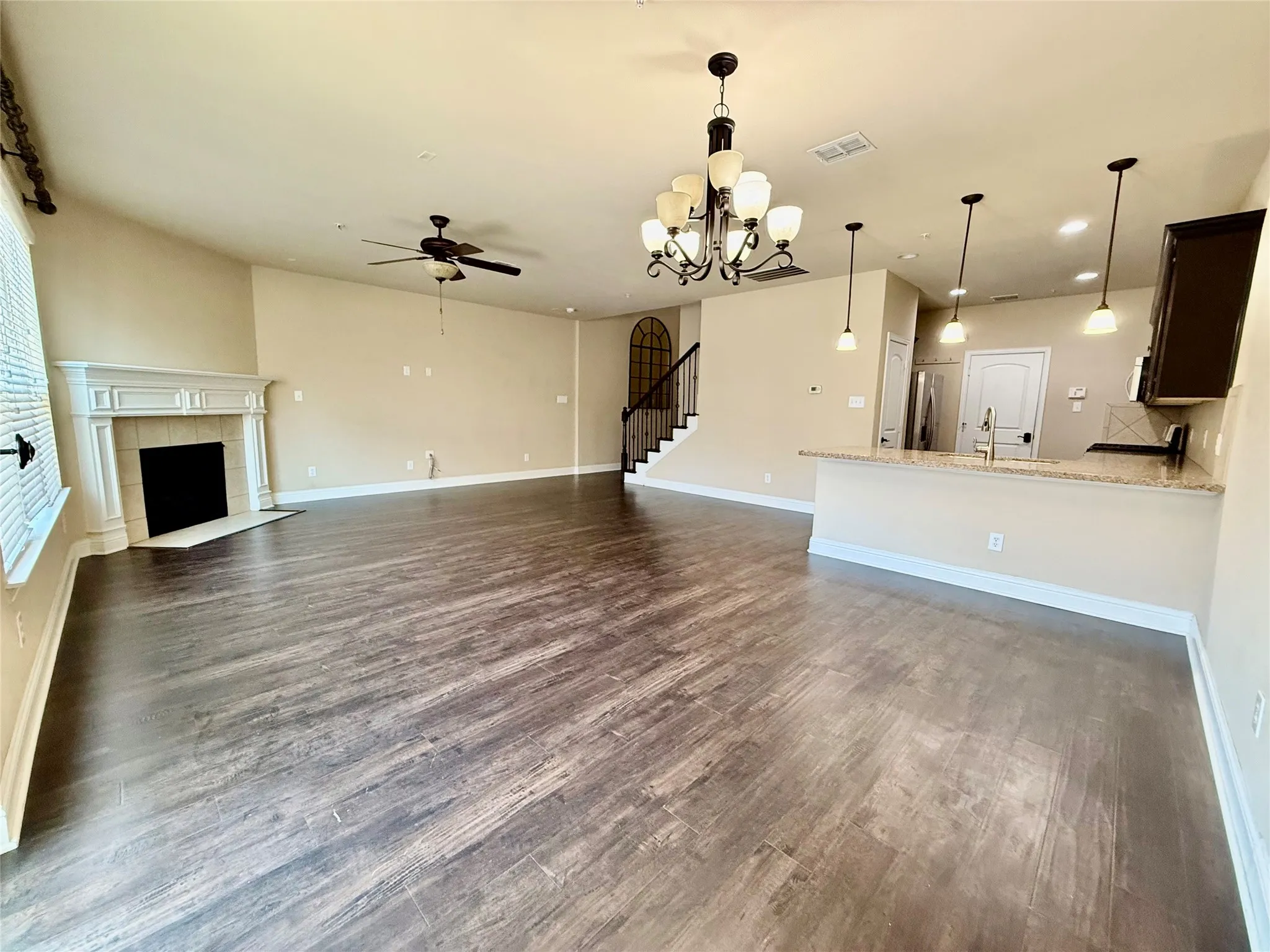 Townhouse For Rent in Denton County , 2617 Jackson Drive, Lewisville, Texas 75067, 3 Bedroom, 3 Bathroom, 2 Garage spaces, 1,901 Sqft, built in 2013, mls#21346157, Real Estate Agent in Lewisville, Homes For Rent in Denton county, Homes For Rent in Lewisville, Realtor in Lewisville Texas, Real Estate Brokerage Independent Realty Texas, Luminita Cordes Realtor