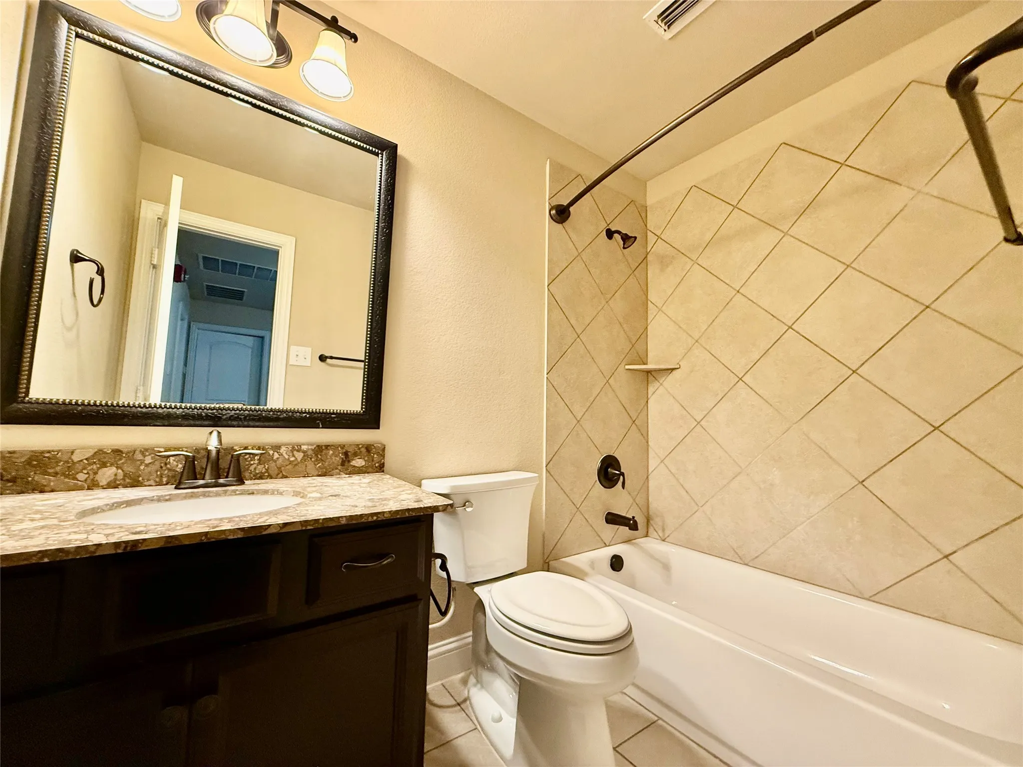 Townhouse For Rent in Denton County , 2617 Jackson Drive, Lewisville, Texas 75067, 3 Bedroom, 3 Bathroom, 2 Garage spaces, 1,901 Sqft, built in 2013, mls#21346157, Real Estate Agent in Lewisville, Homes For Rent in Denton county, Homes For Rent in Lewisville, Realtor in Lewisville Texas, Real Estate Brokerage Independent Realty Texas, Luminita Cordes Realtor