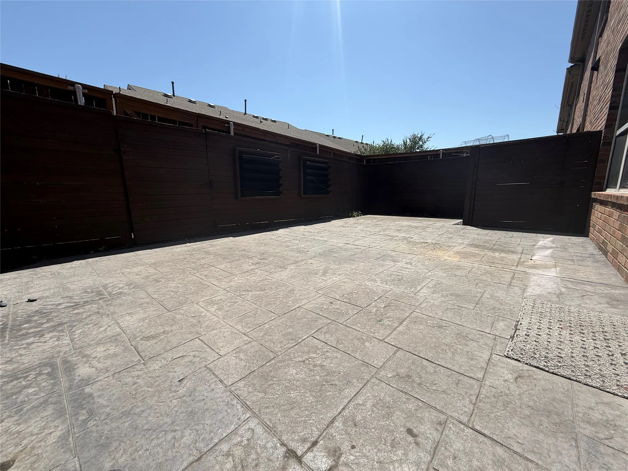 Townhouse For Rent in Denton County , 2617 Jackson Drive, Lewisville, Texas 75067, 3 Bedroom, 3 Bathroom, 2 Garage spaces, 1,901 Sqft, built in 2013, mls#21346157, Real Estate Agent in Lewisville, Homes For Rent in Denton county, Homes For Rent in Lewisville, Realtor in Lewisville Texas, Real Estate Brokerage Independent Realty Texas, Luminita Cordes Realtor