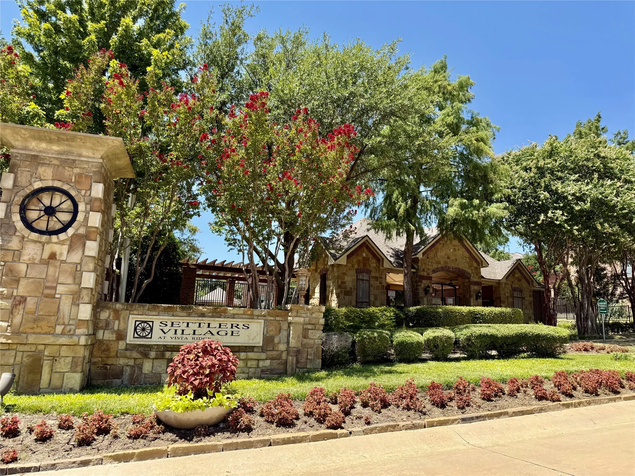 Townhouse For Rent in Denton County , 2617 Jackson Drive, Lewisville, Texas 75067, 3 Bedroom, 3 Bathroom, 2 Garage spaces, 1,901 Sqft, built in 2013, mls#21346157, Real Estate Agent in Lewisville, Homes For Rent in Denton county, Homes For Rent in Lewisville, Realtor in Lewisville Texas, Real Estate Brokerage Independent Realty Texas, Luminita Cordes Realtor