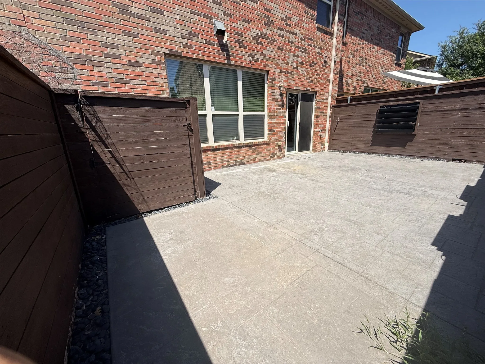 Townhouse For Rent in Denton County , 2617 Jackson Drive, Lewisville, Texas 75067, 3 Bedroom, 3 Bathroom, 2 Garage spaces, 1,901 Sqft, built in 2013, mls#21346157, Real Estate Agent in Lewisville, Homes For Rent in Denton county, Homes For Rent in Lewisville, Realtor in Lewisville Texas, Real Estate Brokerage Independent Realty Texas, Luminita Cordes Realtor