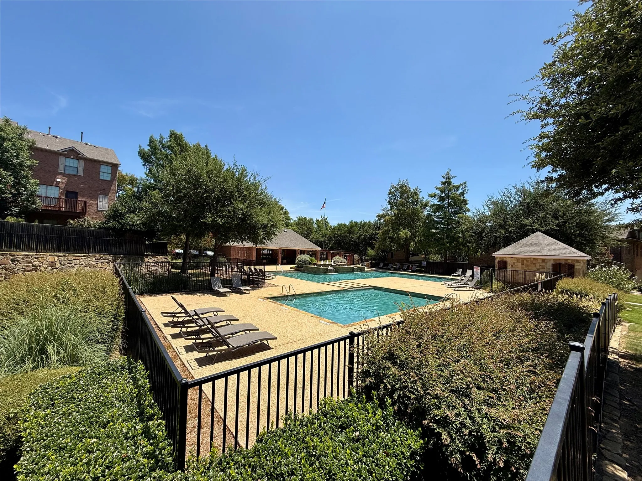 Community pool