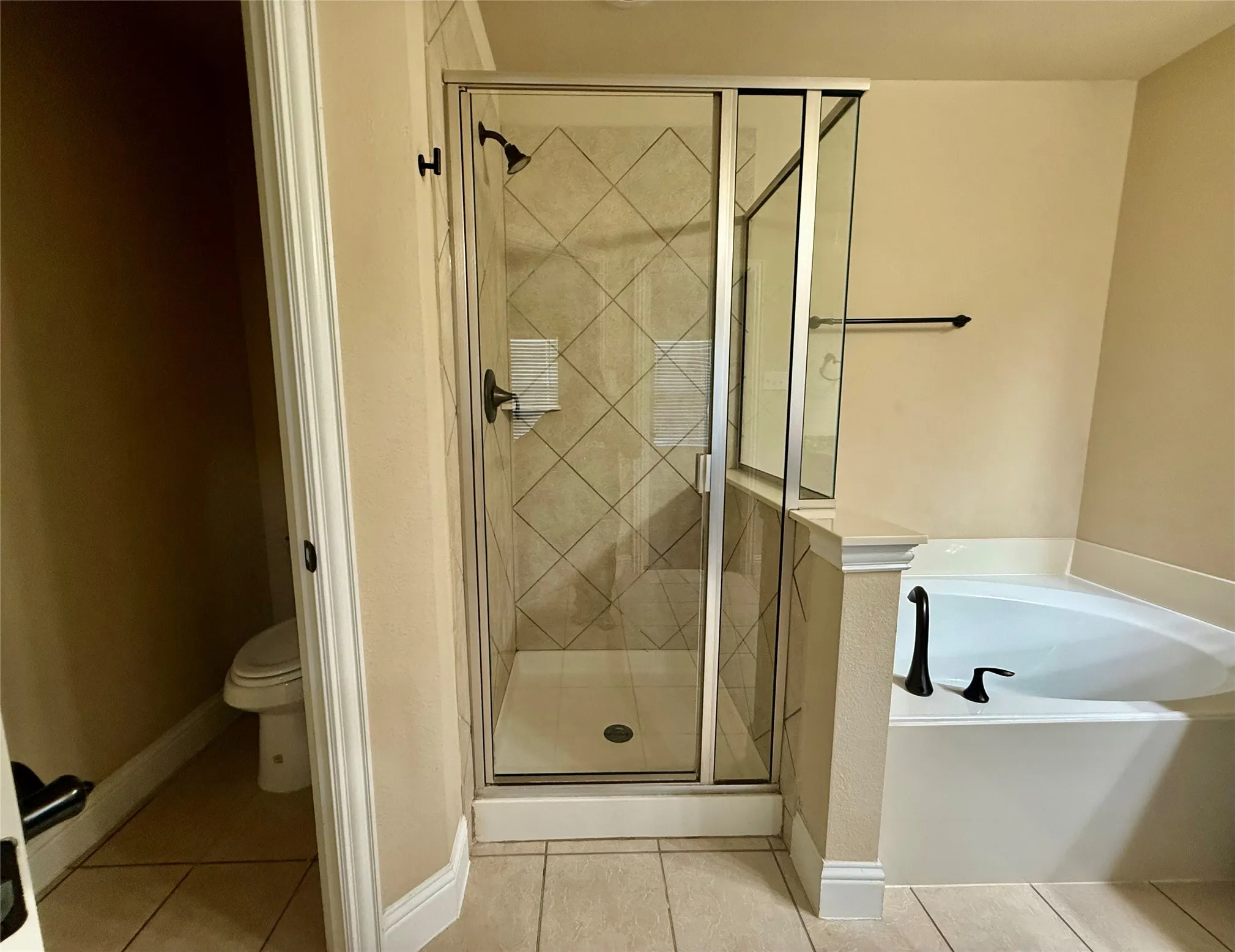 Townhouse For Rent in Denton County , 2617 Jackson Drive, Lewisville, Texas 75067, 3 Bedroom, 3 Bathroom, 2 Garage spaces, 1,901 Sqft, built in 2013, mls#21346157, Real Estate Agent in Lewisville, Homes For Rent in Denton county, Homes For Rent in Lewisville, Realtor in Lewisville Texas, Real Estate Brokerage Independent Realty Texas, Luminita Cordes Realtor