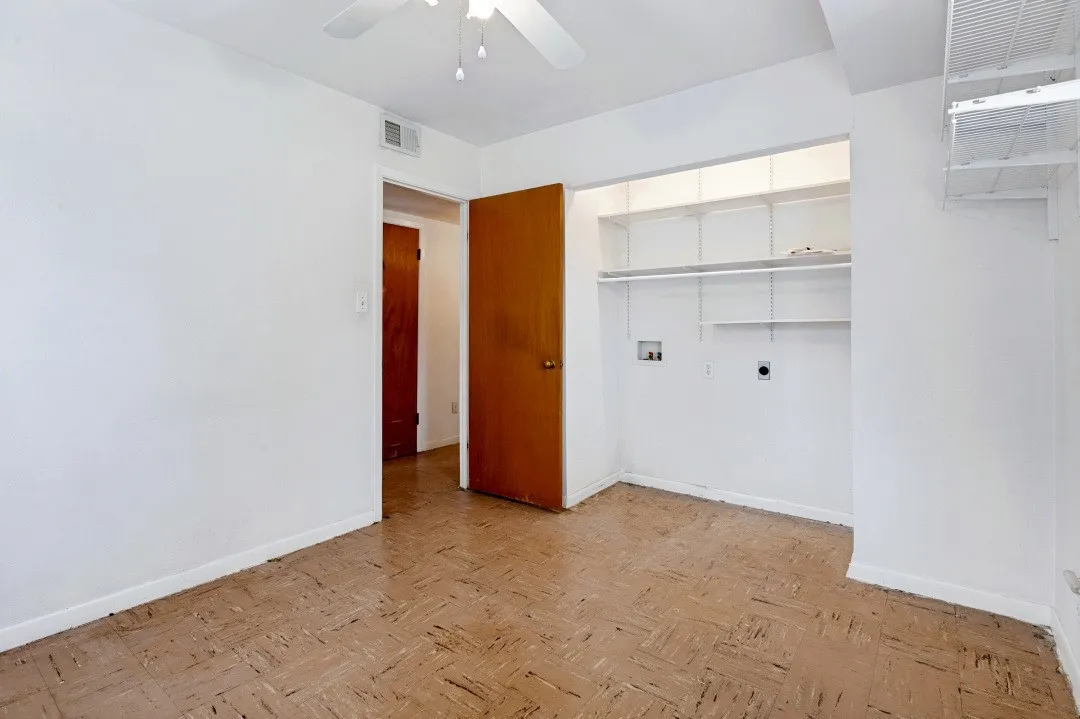 Utility Room / Office