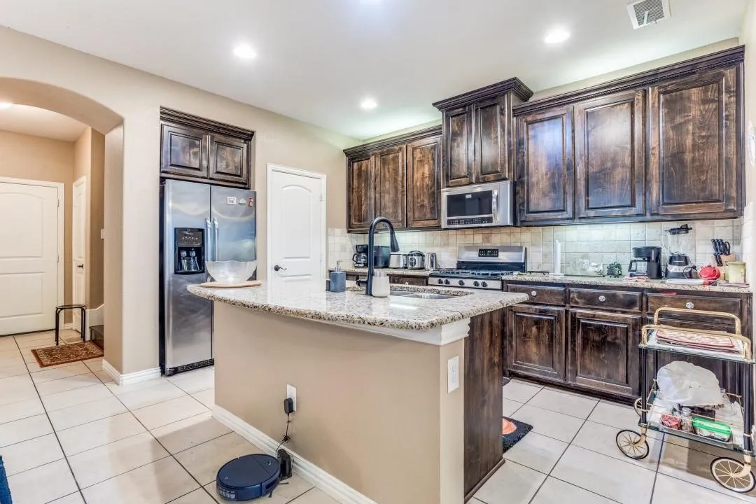 Townhouse For Sale in Dallas County , 214 Alexandra Avenue, Richardson, Texas 75081, 3 Bedroom, 3 Bathroom, 2 Garage spaces, 1,956 Sqft, built in 2012, Price $425,000, mls#21347555, Real Estate Agent in Richardson, Homes For Sale in Dallas county, Homes For Sale in Richardson, Realtor in Richardson Texas, Real Estate Brokerage Independent Realty Texas, Luminita Cordes Realtor