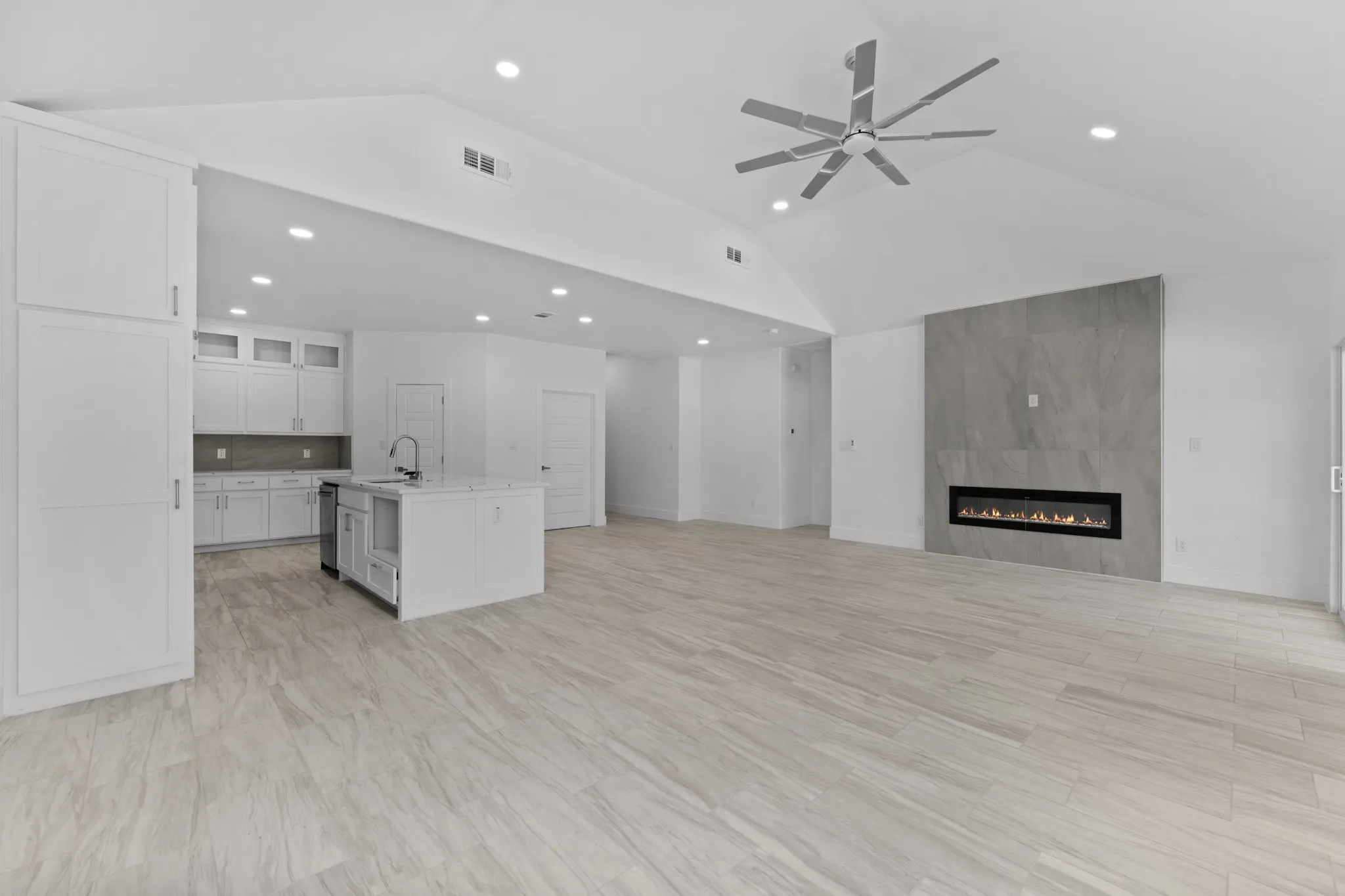 Single Family Residence For Sale in Henderson County , 104 Clear Fork Street, Gun Barrel City, Texas 75156, 3 Bedroom, 2 Bathroom, 2 Garage spaces, 1,661 Sqft, built in 2026, mls#21345664, Real Estate Agent in Gun Barrel City, Homes For Sale in Henderson county, Homes For Sale in Gun Barrel City, Realtor in Gun Barrel City Texas, Real Estate Brokerage Independent Realty Texas, Luminita Cordes Realtor