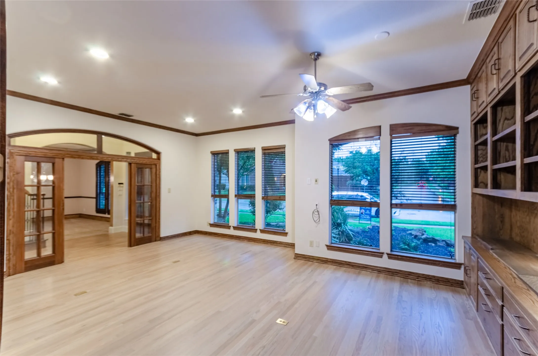 Single Family Residence For Sale in Denton County , 5096 Oakhurst Lane, Frisco, Texas 75034, 5 Bedroom, 5 Bathroom, 3 Garage spaces, 4,902 Sqft, built in 2001, mls#21347549, Real Estate Agent in Frisco, Homes For Sale in Denton county, Homes For Sale in Frisco, Realtor in Frisco Texas, Real Estate Brokerage Independent Realty Texas, Luminita Cordes Realtor