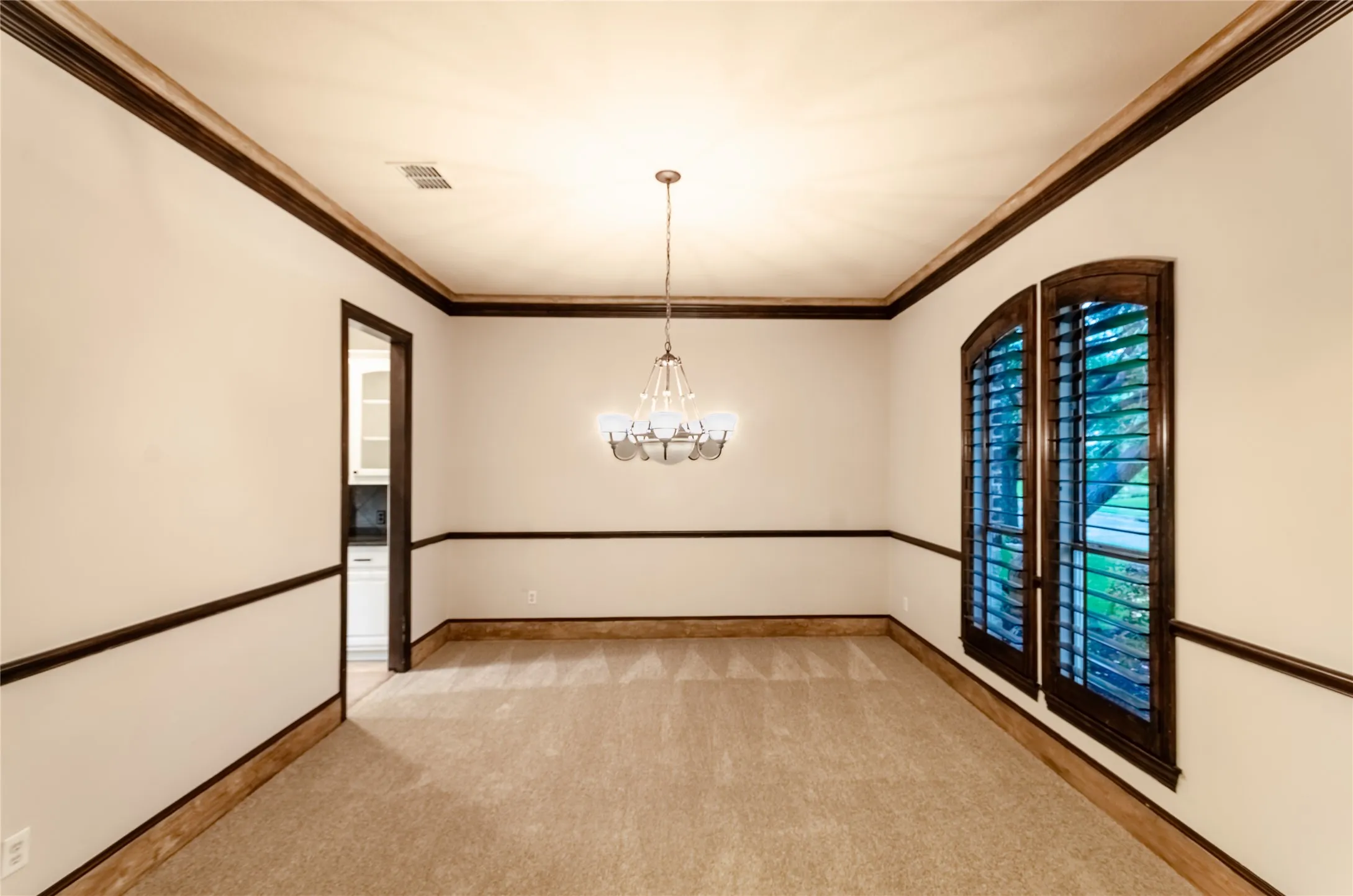 Single Family Residence For Sale in Denton County , 5096 Oakhurst Lane, Frisco, Texas 75034, 5 Bedroom, 5 Bathroom, 3 Garage spaces, 4,902 Sqft, built in 2001, mls#21347549, Real Estate Agent in Frisco, Homes For Sale in Denton county, Homes For Sale in Frisco, Realtor in Frisco Texas, Real Estate Brokerage Independent Realty Texas, Luminita Cordes Realtor