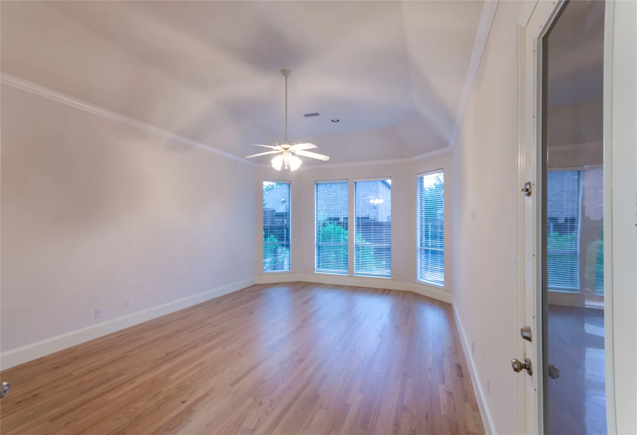 Single Family Residence For Sale in Denton County , 5096 Oakhurst Lane, Frisco, Texas 75034, 5 Bedroom, 5 Bathroom, 3 Garage spaces, 4,902 Sqft, built in 2001, mls#21347549, Real Estate Agent in Frisco, Homes For Sale in Denton county, Homes For Sale in Frisco, Realtor in Frisco Texas, Real Estate Brokerage Independent Realty Texas, Luminita Cordes Realtor