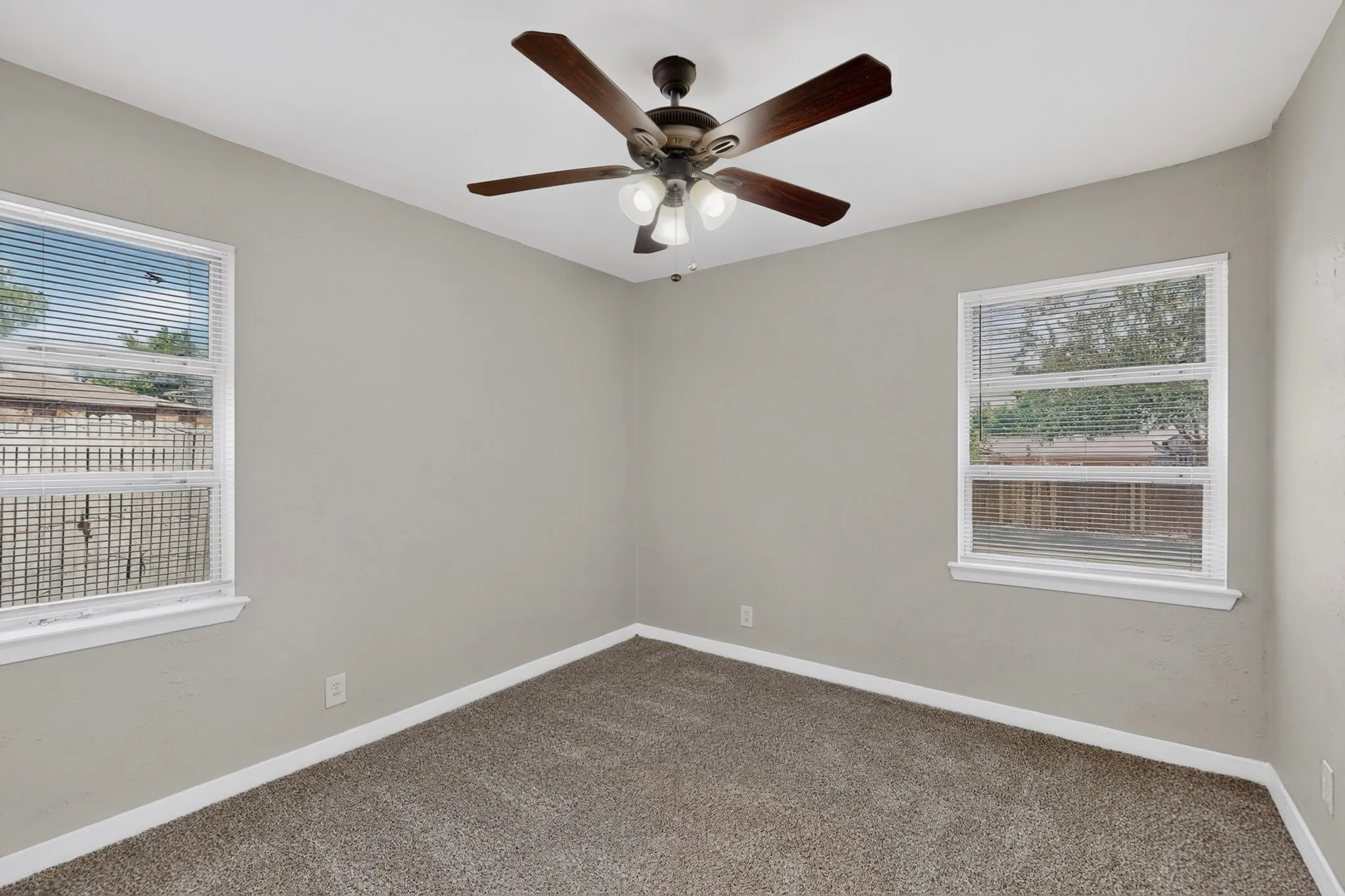 Single Family Residence For Sale in Dallas County , 2021 Proctor Drive, Grand Prairie, Texas 75051, 3 Bedroom, 2 Bathroom, 1 Garage spaces, 1,248 Sqft, built in 1956, mls#21347507, Real Estate Agent in Grand Prairie, Homes For Sale in Dallas county, Homes For Sale in Grand Prairie, Realtor in Grand Prairie Texas, Real Estate Brokerage Independent Realty Texas, Luminita Cordes Realtor