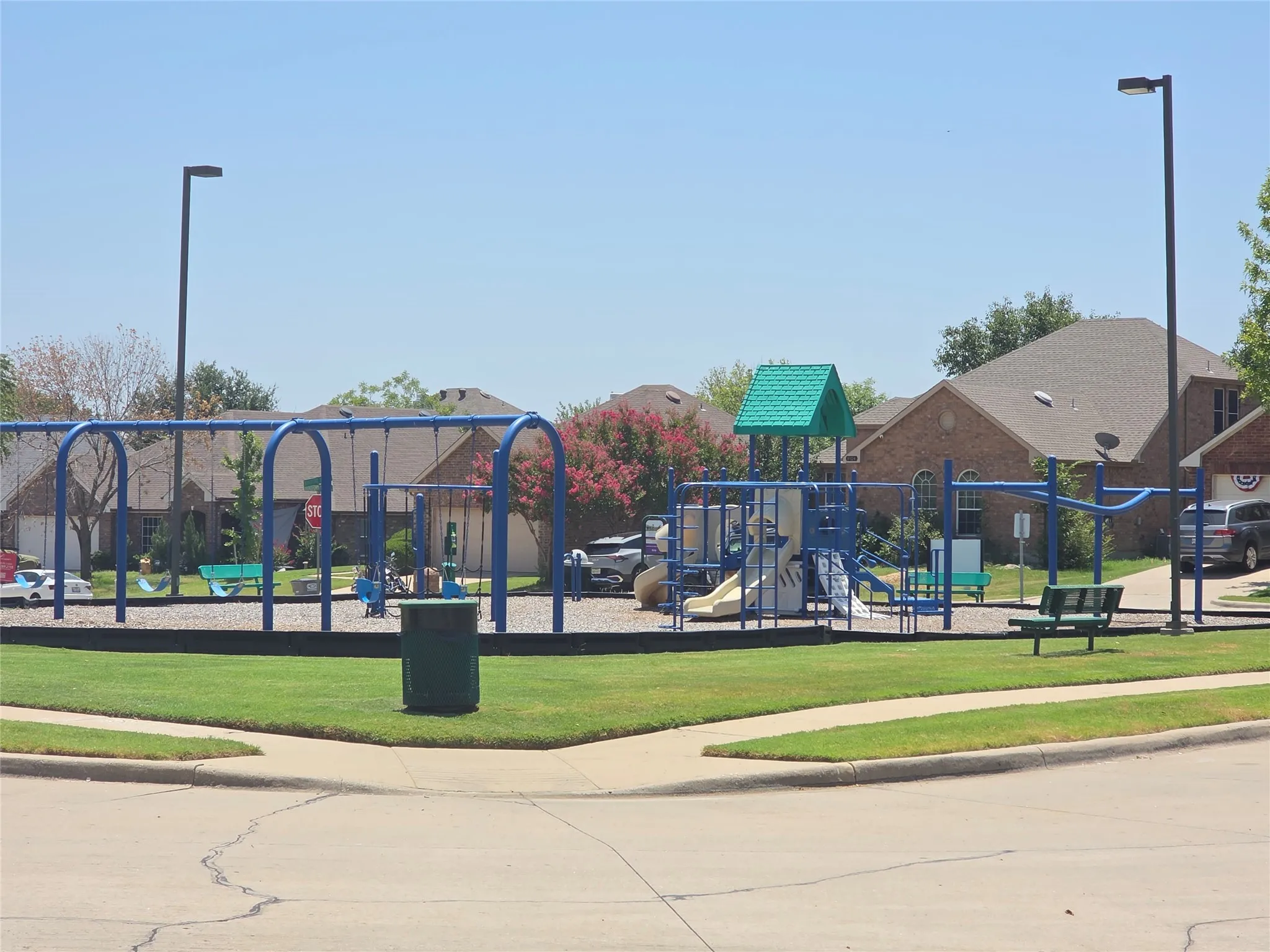 Single Family Residence For Rent in Denton County , 1913 Bradford Pear Square, Little Elm, Texas 75068, 4 Bedroom, 3 Bathroom, 2 Garage spaces, 2,580 Sqft, built in 2003, mls#21344062, Real Estate Agent in Little Elm, Homes For Rent in Denton county, Homes For Rent in Little Elm, Realtor in Little Elm Texas, Real Estate Brokerage Independent Realty Texas, Luminita Cordes Realtor