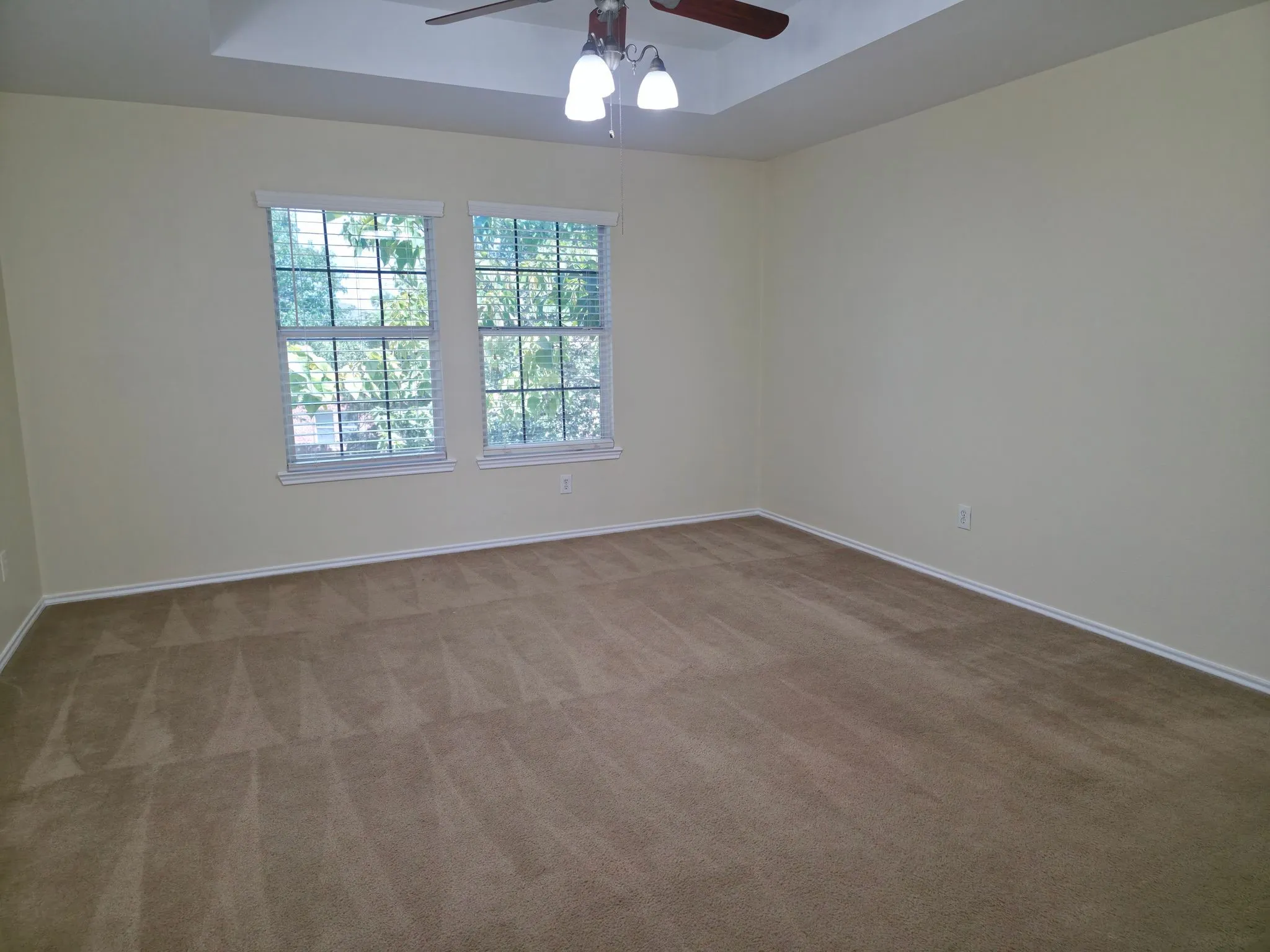 Single Family Residence For Rent in Denton County , 1913 Bradford Pear Square, Little Elm, Texas 75068, 4 Bedroom, 3 Bathroom, 2 Garage spaces, 2,580 Sqft, built in 2003, mls#21344062, Real Estate Agent in Little Elm, Homes For Rent in Denton county, Homes For Rent in Little Elm, Realtor in Little Elm Texas, Real Estate Brokerage Independent Realty Texas, Luminita Cordes Realtor