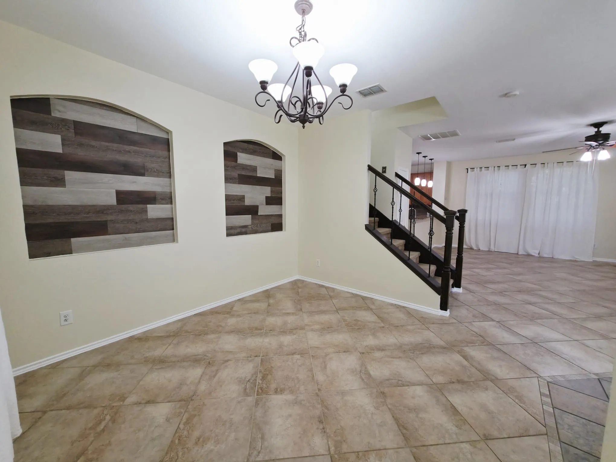 Single Family Residence For Rent in Denton County , 1913 Bradford Pear Square, Little Elm, Texas 75068, 4 Bedroom, 3 Bathroom, 2 Garage spaces, 2,580 Sqft, built in 2003, mls#21344062, Real Estate Agent in Little Elm, Homes For Rent in Denton county, Homes For Rent in Little Elm, Realtor in Little Elm Texas, Real Estate Brokerage Independent Realty Texas, Luminita Cordes Realtor