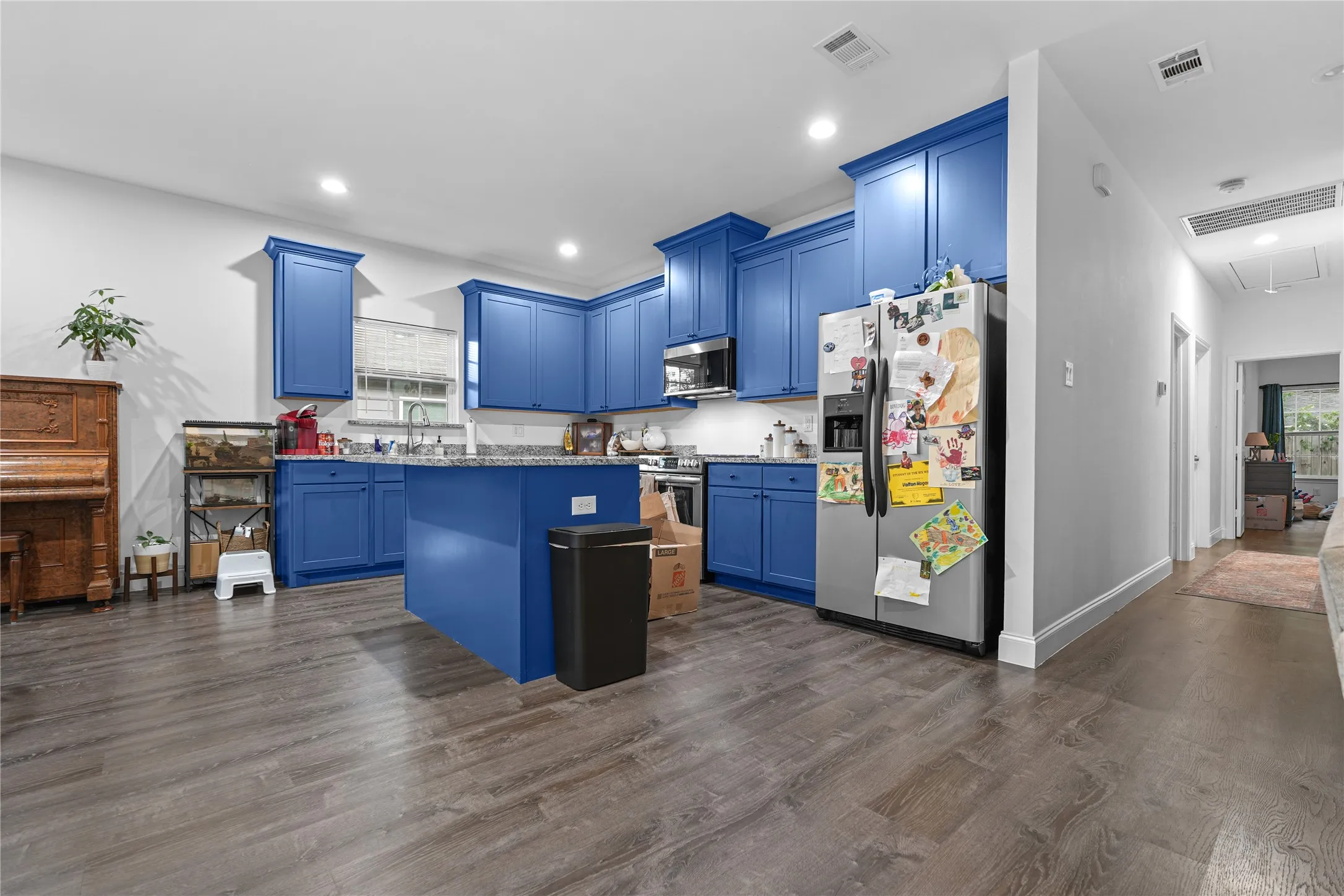 Single Family Residence For Rent in Hunt County , 3103 Barling Street, Greenville, Texas 75401, 3 Bedroom, 2 Bathroom, 1 Garage spaces, 1,470 Sqft, built in 2022, mls#21347562, Real Estate Agent in Greenville, Homes For Rent in Hunt county, Homes For Rent in Greenville, Realtor in Greenville Texas, Real Estate Brokerage Independent Realty Texas, Luminita Cordes Realtor