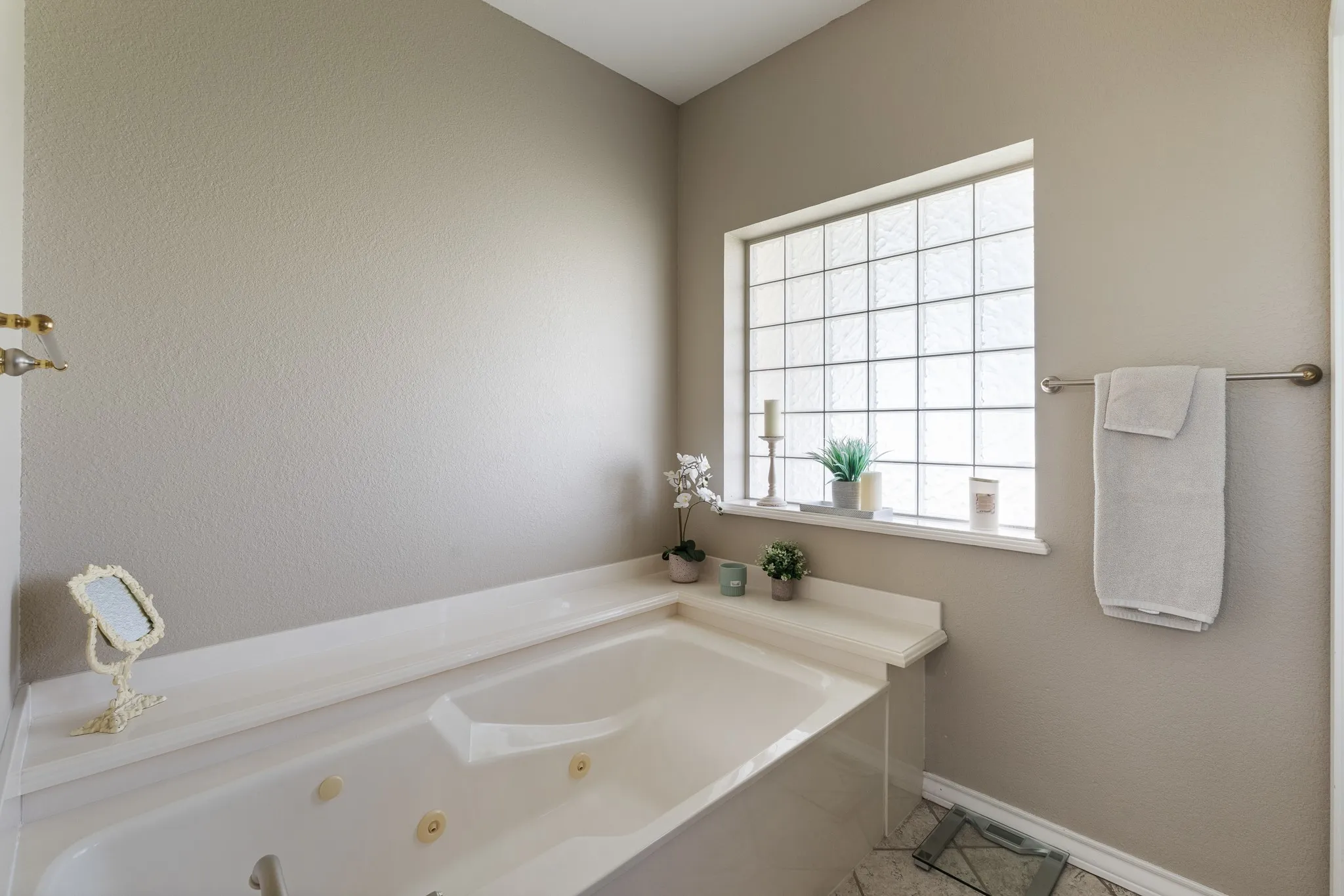Ranch For Sale in Johnson County , 8648 B County Road 1128, Godley, Texas 76044, 0, 0, Garage spaces, 0 Sqft, built in 2001, mls#21346265, Real Estate Agent in Godley, Homes For Sale in Johnson county, Homes For Sale in Godley, Realtor in Godley Texas, Real Estate Brokerage Independent Realty Texas, Luminita Cordes Realtor