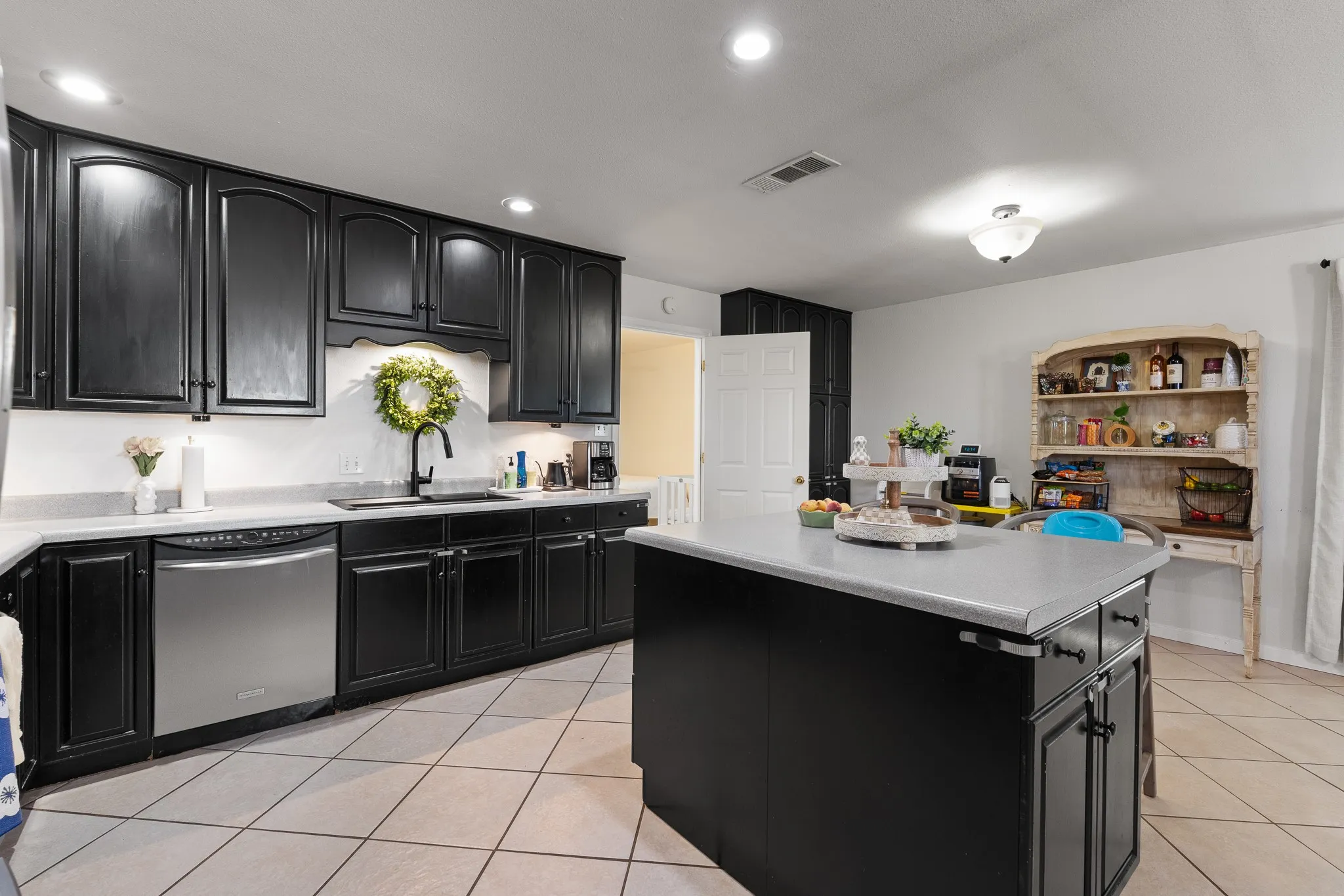 Ranch For Sale in Johnson County , 8648 B County Road 1128, Godley, Texas 76044, 0, 0, Garage spaces, 0 Sqft, built in 2001, mls#21346265, Real Estate Agent in Godley, Homes For Sale in Johnson county, Homes For Sale in Godley, Realtor in Godley Texas, Real Estate Brokerage Independent Realty Texas, Luminita Cordes Realtor