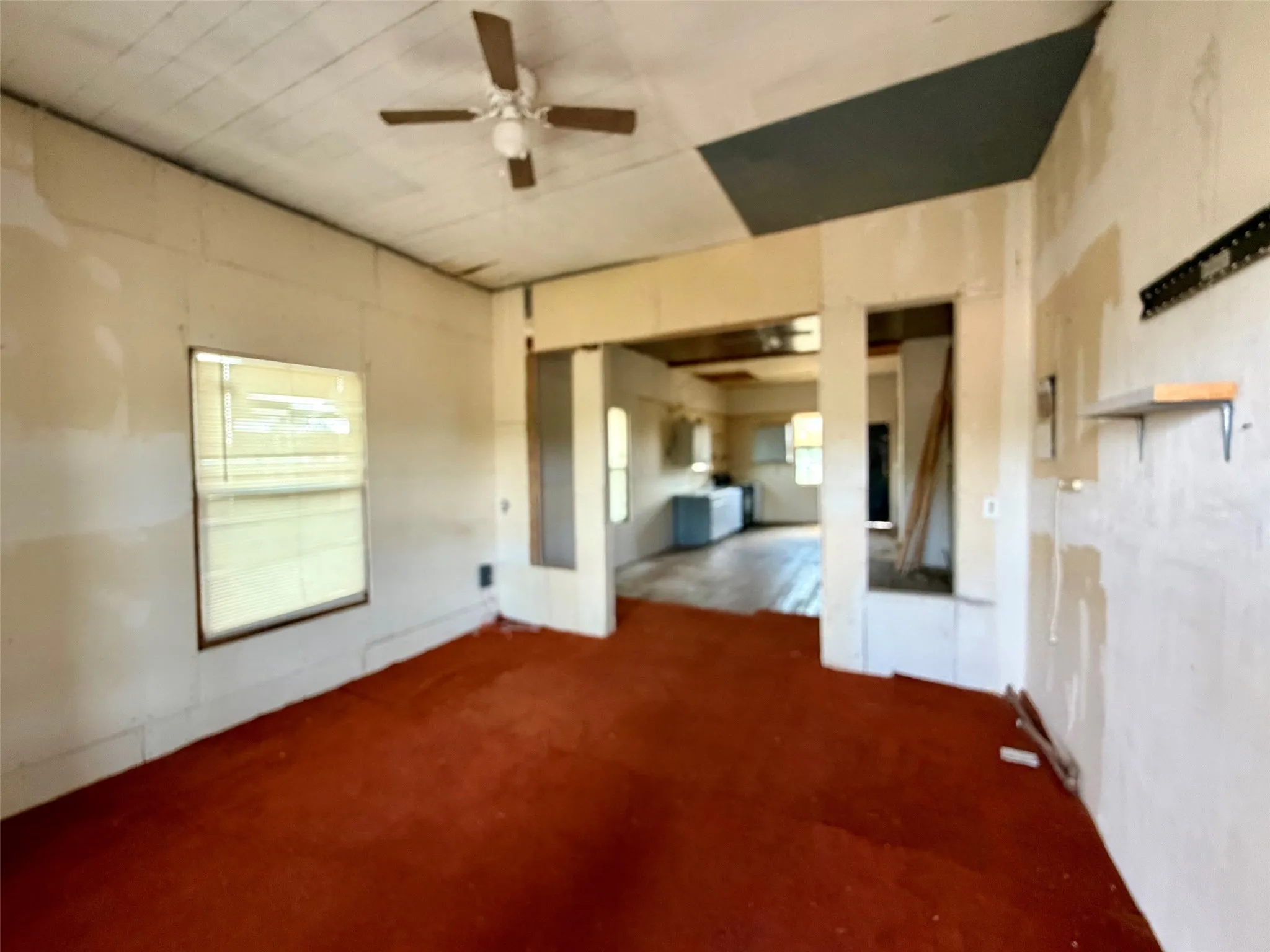 Single Family Residence For Sale in Jones County , 210 E Campbell Street, Stamford, Texas 79553, 2 Bedroom, 2 Bathroom, Garage spaces, 1,120 Sqft, built in 1928, mls#21347548, Real Estate Agent in Stamford, Homes For Sale in Jones county, Homes For Sale in Stamford, Realtor in Stamford Texas, Real Estate Brokerage Independent Realty Texas, Luminita Cordes Realtor