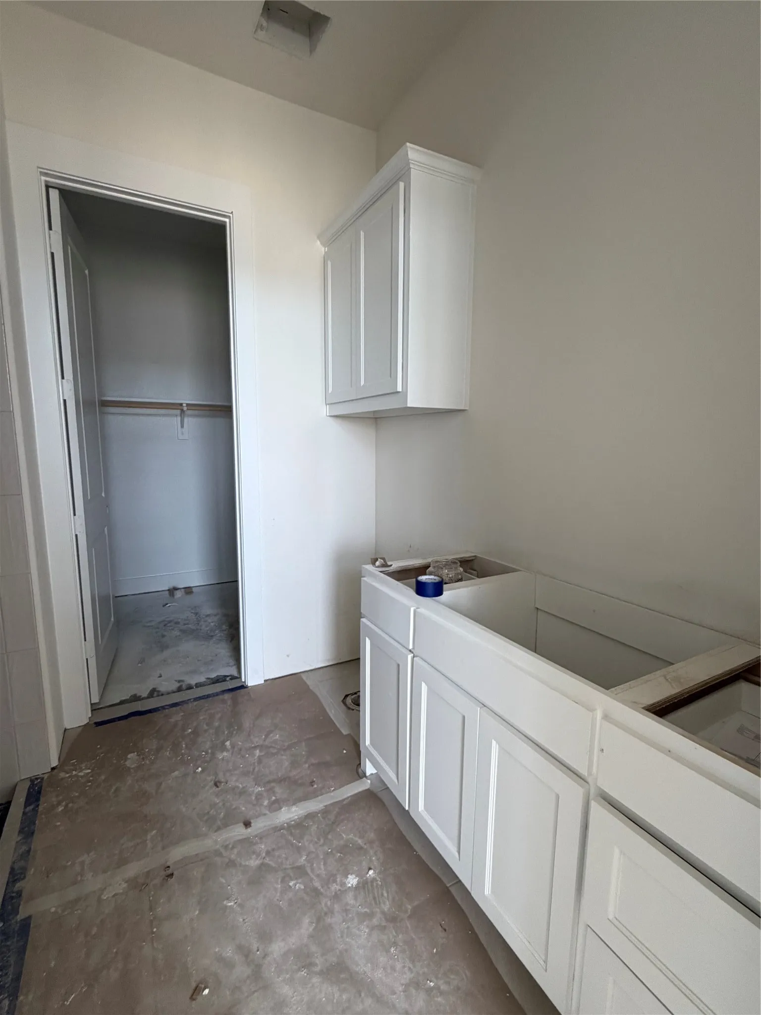 Guest ensuite bath with large walkin closet