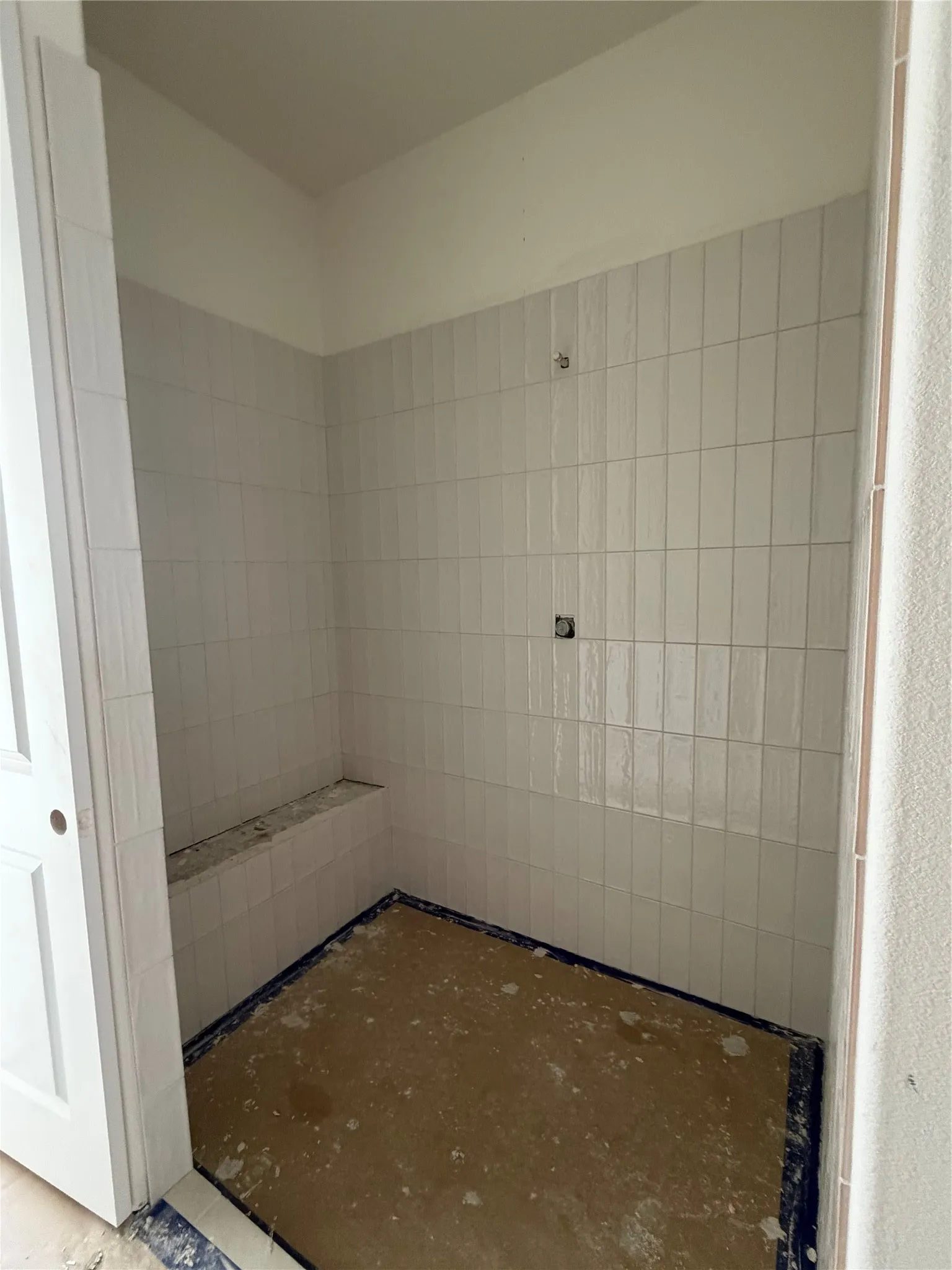 Guest ensuite bath with large walkin closet