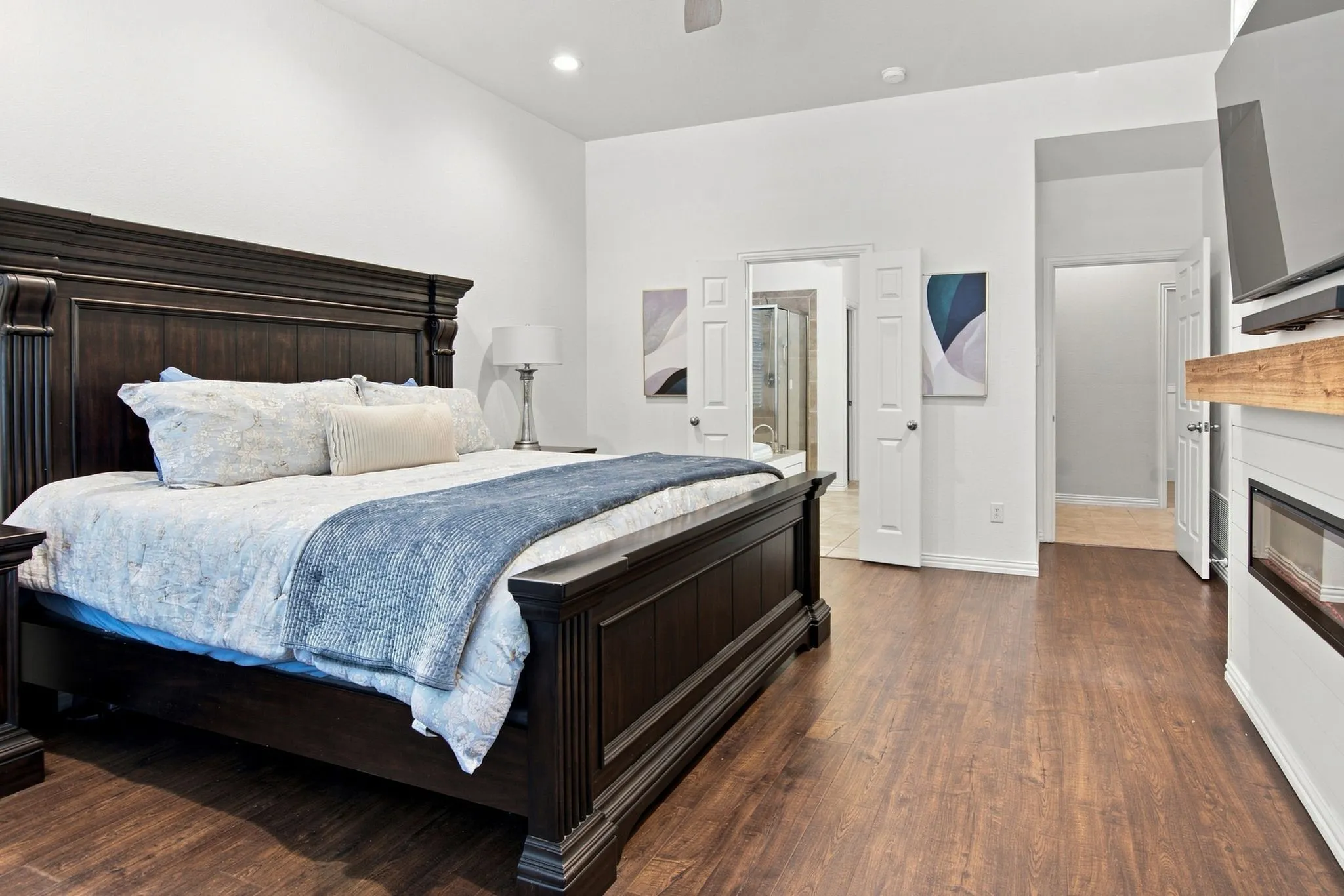 Single Family Residence For Sale in Tarrant County , 4805 Bob Wills Drive, Fort Worth, Texas 76244, 4 Bedroom, 4 Bathroom, 2 Garage spaces, 3,816 Sqft, built in 2006, mls#21343051, Real Estate Agent in Fort Worth, Homes For Sale in Tarrant county, Homes For Sale in Fort Worth, Realtor in Fort Worth Texas, Real Estate Brokerage Independent Realty Texas, Luminita Cordes Realtor