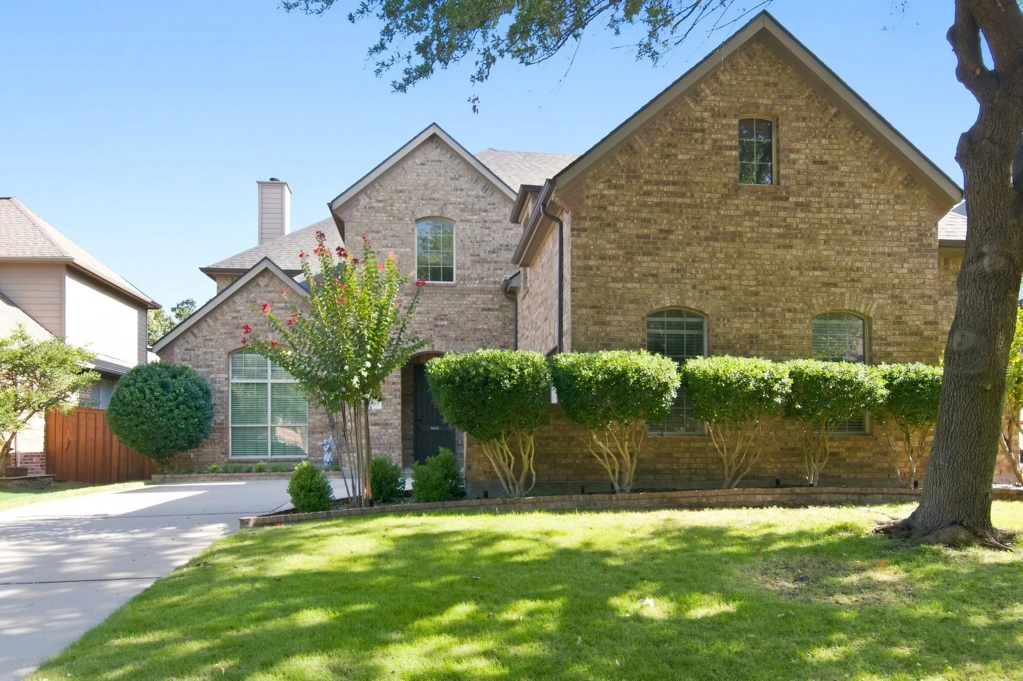 Single Family Residence For Sale in Tarrant County , 4805 Bob Wills Drive, Fort Worth, Texas 76244, 4 Bedroom, 4 Bathroom, 2 Garage spaces, 3,816 Sqft, built in 2006, mls#21343051, Real Estate Agent in Fort Worth, Homes For Sale in Tarrant county, Homes For Sale in Fort Worth, Realtor in Fort Worth Texas, Real Estate Brokerage Independent Realty Texas, Luminita Cordes Realtor
