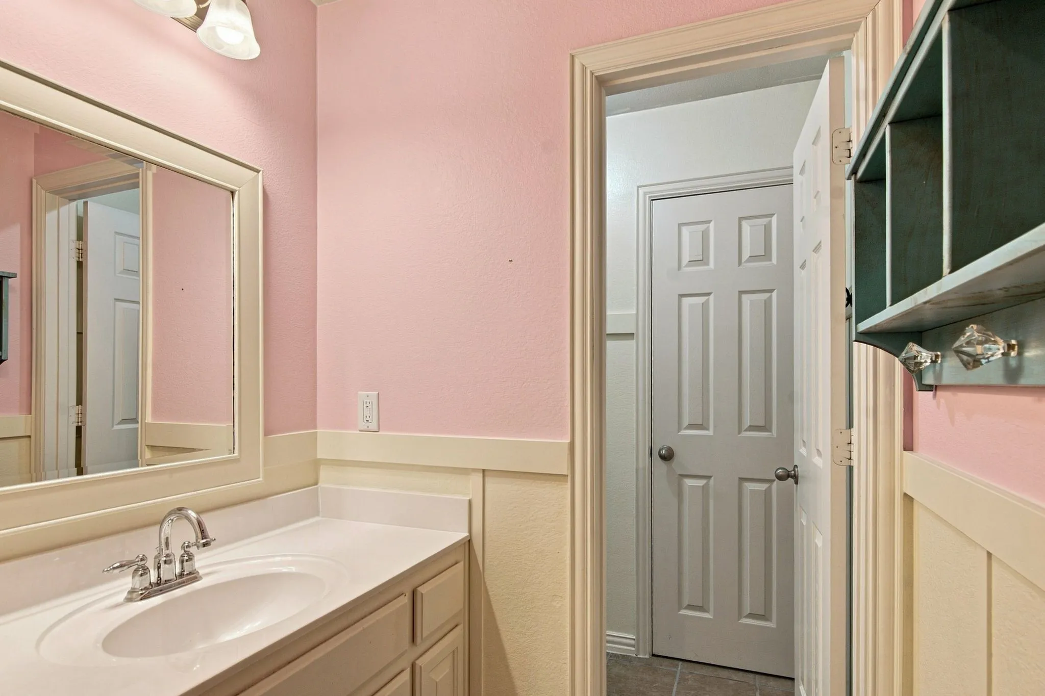 Single Family Residence For Sale in Tarrant County , 4805 Bob Wills Drive, Fort Worth, Texas 76244, 4 Bedroom, 4 Bathroom, 2 Garage spaces, 3,816 Sqft, built in 2006, mls#21343051, Real Estate Agent in Fort Worth, Homes For Sale in Tarrant county, Homes For Sale in Fort Worth, Realtor in Fort Worth Texas, Real Estate Brokerage Independent Realty Texas, Luminita Cordes Realtor