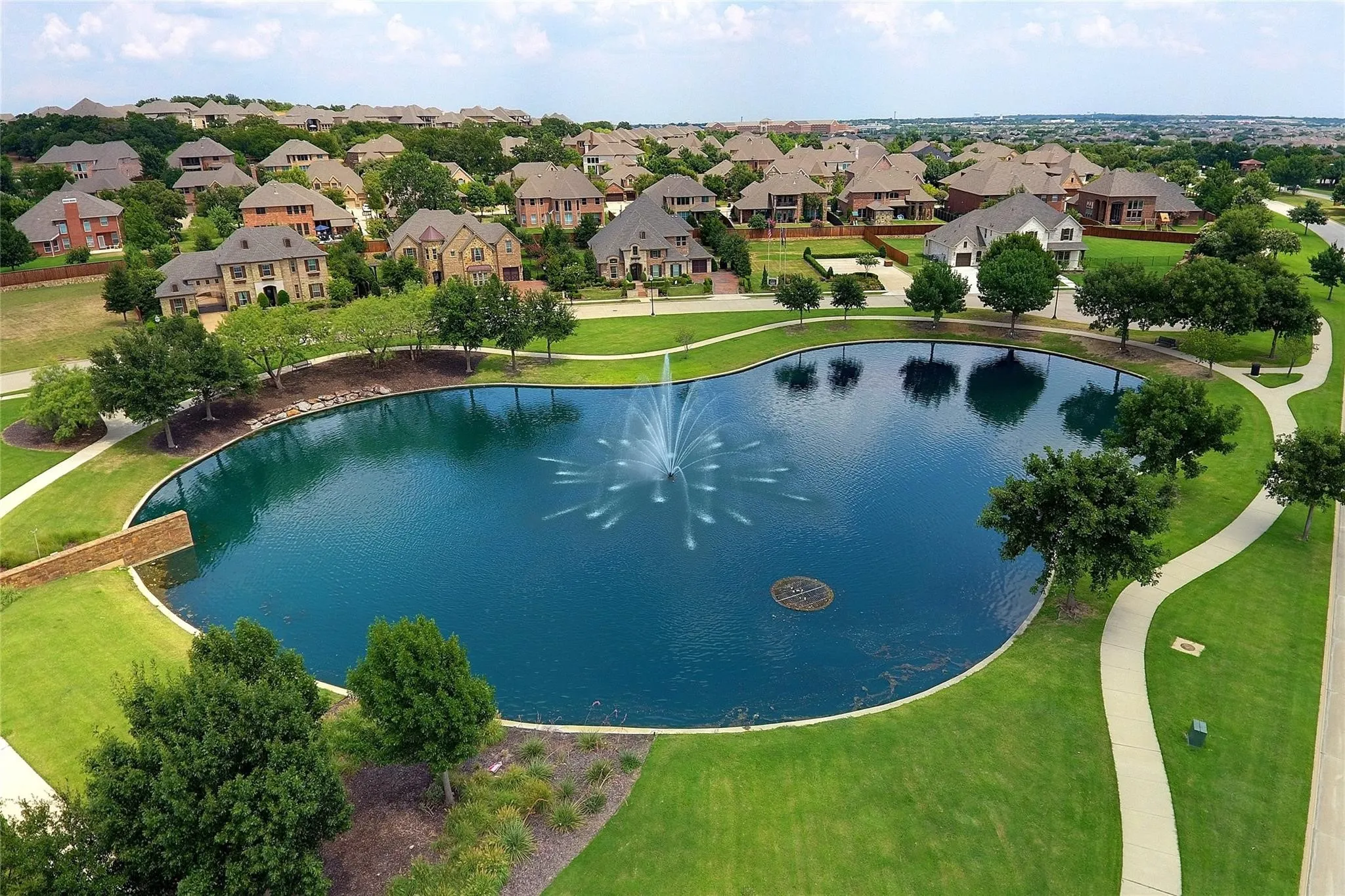 Single Family Residence For Sale in Tarrant County , 4805 Bob Wills Drive, Fort Worth, Texas 76244, 4 Bedroom, 4 Bathroom, 2 Garage spaces, 3,816 Sqft, built in 2006, mls#21343051, Real Estate Agent in Fort Worth, Homes For Sale in Tarrant county, Homes For Sale in Fort Worth, Realtor in Fort Worth Texas, Real Estate Brokerage Independent Realty Texas, Luminita Cordes Realtor
