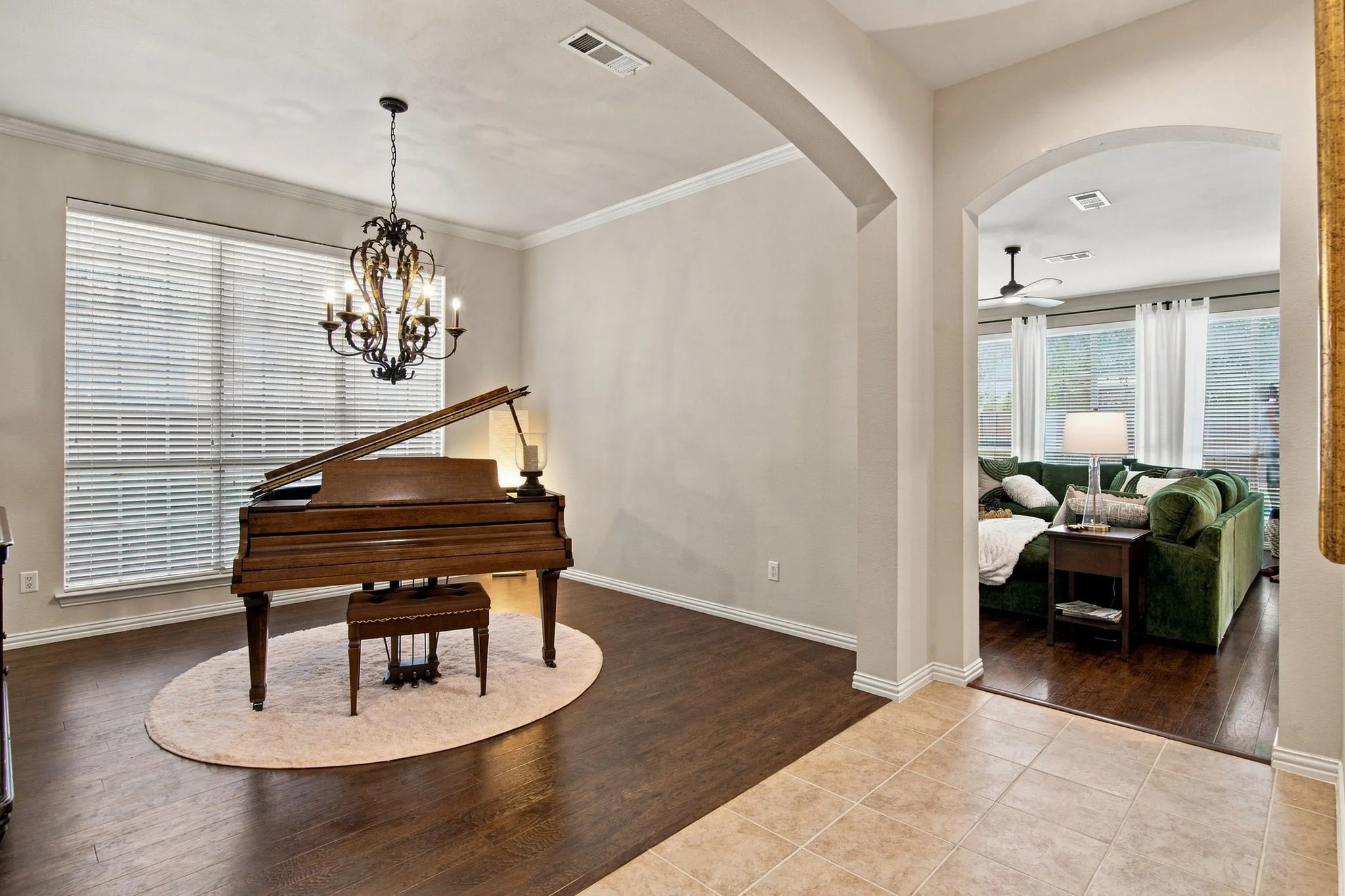 Single Family Residence For Sale in Tarrant County , 4805 Bob Wills Drive, Fort Worth, Texas 76244, 4 Bedroom, 4 Bathroom, 2 Garage spaces, 3,816 Sqft, built in 2006, mls#21343051, Real Estate Agent in Fort Worth, Homes For Sale in Tarrant county, Homes For Sale in Fort Worth, Realtor in Fort Worth Texas, Real Estate Brokerage Independent Realty Texas, Luminita Cordes Realtor