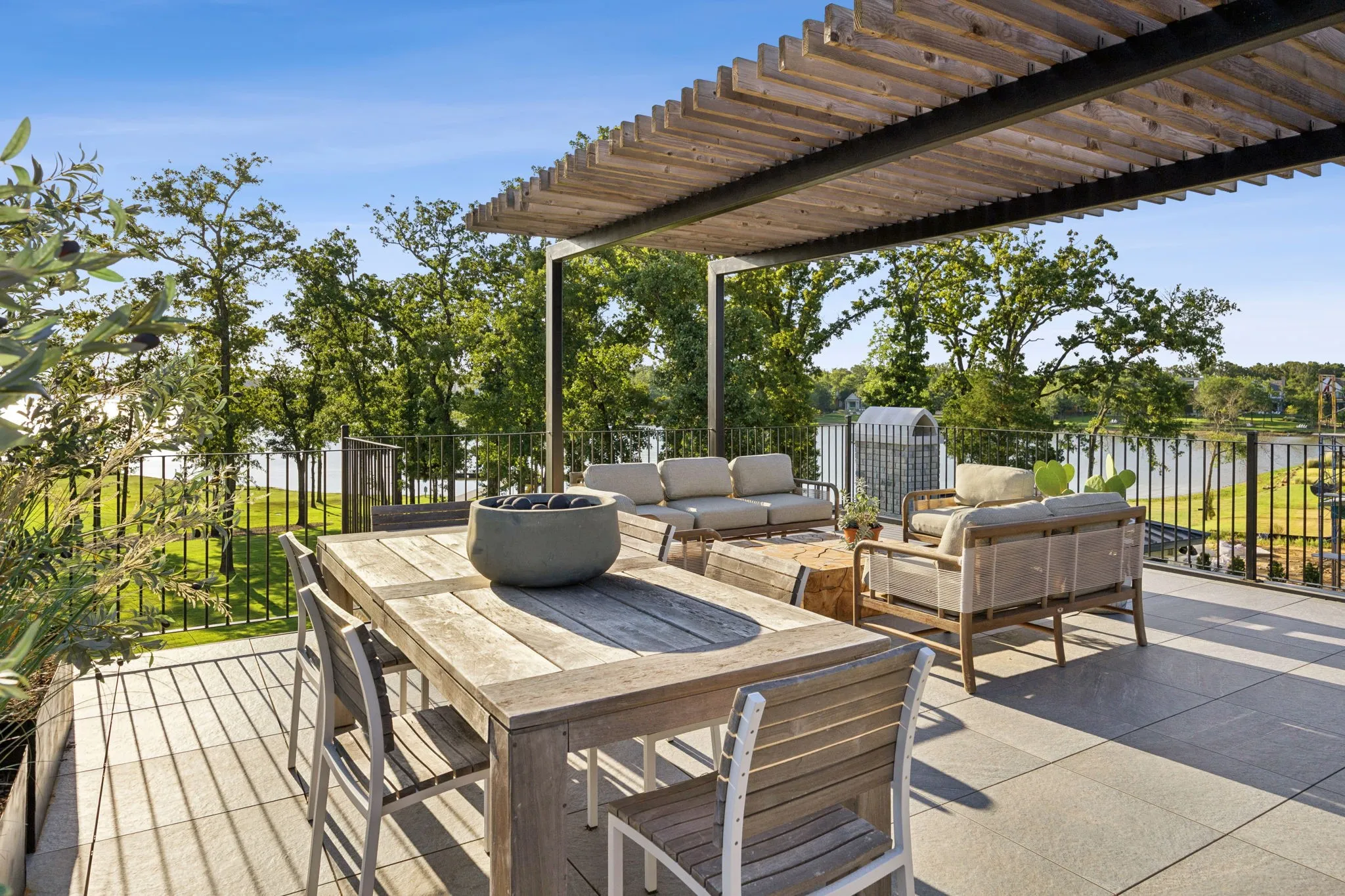 Single Family Residence For Sale in Henderson County , 13580 Blue Sky Drive, Malakoff, Texas 75148, 6 Bedrooms, 9 Bathrooms, 2 Garage spaces, 7,085 Sqft, built in 2023, Price $5,195,000, mls#21341548, Real Estate Agent in Malakoff, Homes For Sale in Henderson county, Homes For Sale in Malakoff, Realtor in Malakoff Texas, Real Estate Brokerage Independent Realty Texas, Luminita Cordes Realtor