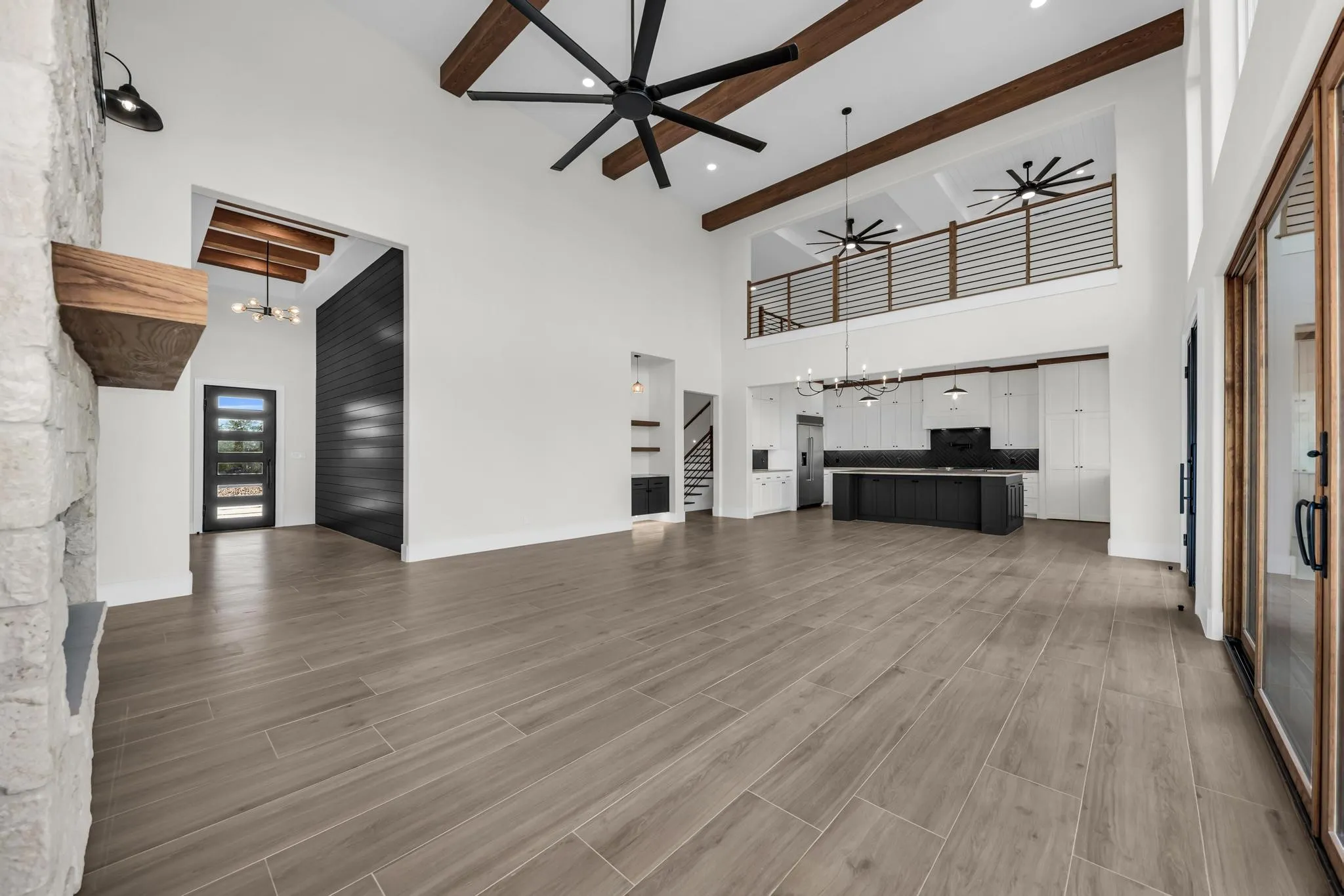 Single Family Residence For Sale in Llano County , 101 Silver Way, Horseshoe Bay, Texas 78657, 4 Bedroom, 5 Bathroom, 4 Garage spaces, 3,517 Sqft, built in 2025, mls#21347498, Real Estate Agent in Horseshoe Bay, Homes For Sale in Llano county, Homes For Sale in Horseshoe Bay, Realtor in Horseshoe Bay Texas, Real Estate Brokerage Independent Realty Texas, Luminita Cordes Realtor