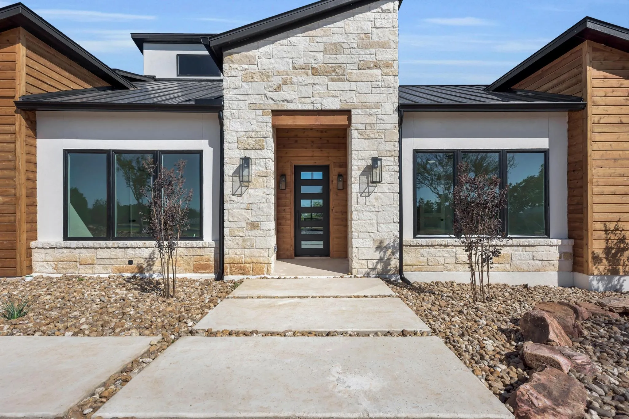 Single Family Residence For Sale in Llano County , 101 Silver Way, Horseshoe Bay, Texas 78657, 4 Bedroom, 5 Bathroom, 4 Garage spaces, 3,517 Sqft, built in 2025, mls#21347498, Real Estate Agent in Horseshoe Bay, Homes For Sale in Llano county, Homes For Sale in Horseshoe Bay, Realtor in Horseshoe Bay Texas, Real Estate Brokerage Independent Realty Texas, Luminita Cordes Realtor