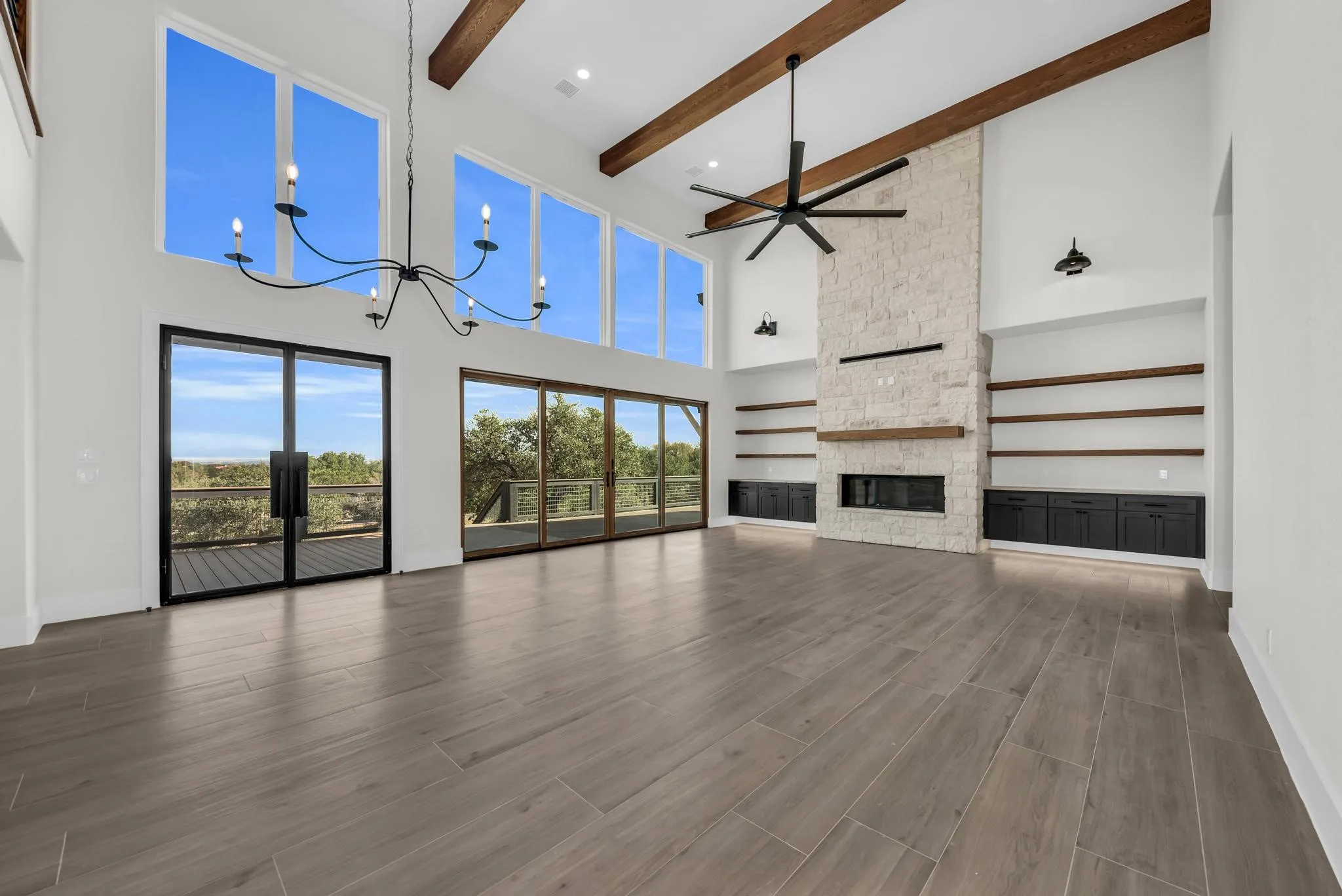 Single Family Residence For Sale in Llano County , 101 Silver Way, Horseshoe Bay, Texas 78657, 4 Bedroom, 5 Bathroom, 4 Garage spaces, 3,517 Sqft, built in 2025, mls#21347498, Real Estate Agent in Horseshoe Bay, Homes For Sale in Llano county, Homes For Sale in Horseshoe Bay, Realtor in Horseshoe Bay Texas, Real Estate Brokerage Independent Realty Texas, Luminita Cordes Realtor
