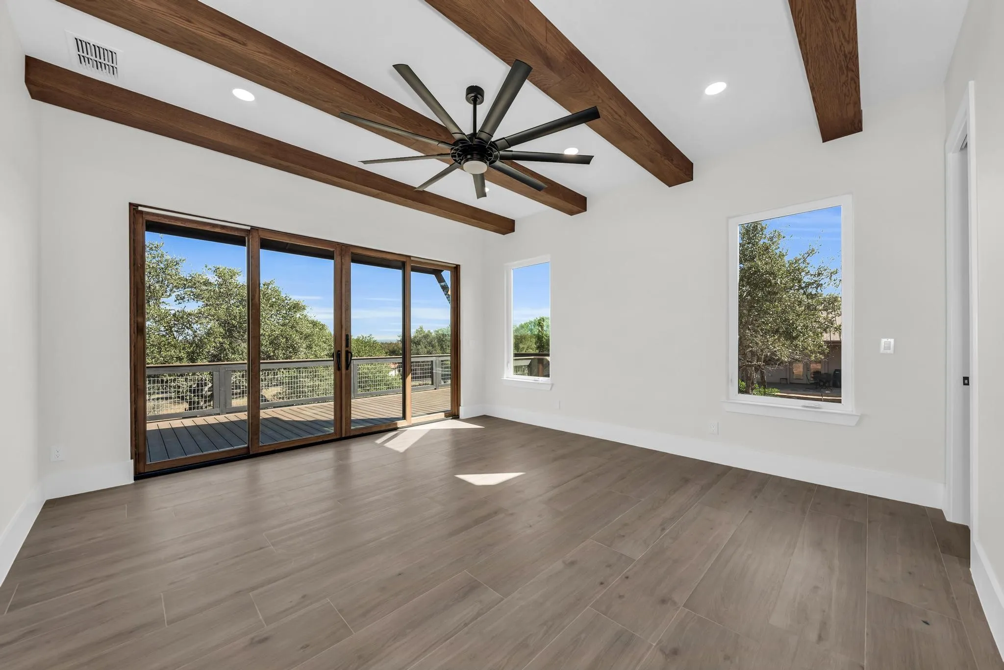 Single Family Residence For Sale in Llano County , 101 Silver Way, Horseshoe Bay, Texas 78657, 4 Bedroom, 5 Bathroom, 4 Garage spaces, 3,517 Sqft, built in 2025, mls#21347498, Real Estate Agent in Horseshoe Bay, Homes For Sale in Llano county, Homes For Sale in Horseshoe Bay, Realtor in Horseshoe Bay Texas, Real Estate Brokerage Independent Realty Texas, Luminita Cordes Realtor