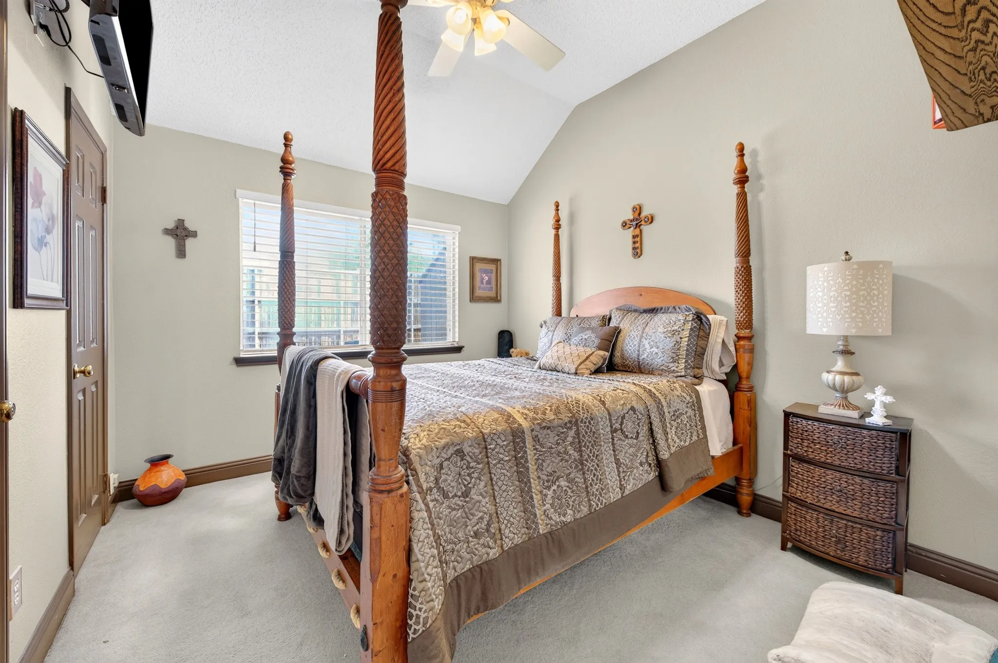Single Family Residence For Sale in Dallas County , 1926 Oak Bend Lane, Garland, Texas 75040, 3 Bedroom, 2 Bathroom, 2 Garage spaces, 1,849 Sqft, built in 1992, mls#21347546, Real Estate Agent in Garland, Homes For Sale in Dallas county, Homes For Sale in Garland, Realtor in Garland Texas, Real Estate Brokerage Independent Realty Texas, Luminita Cordes Realtor