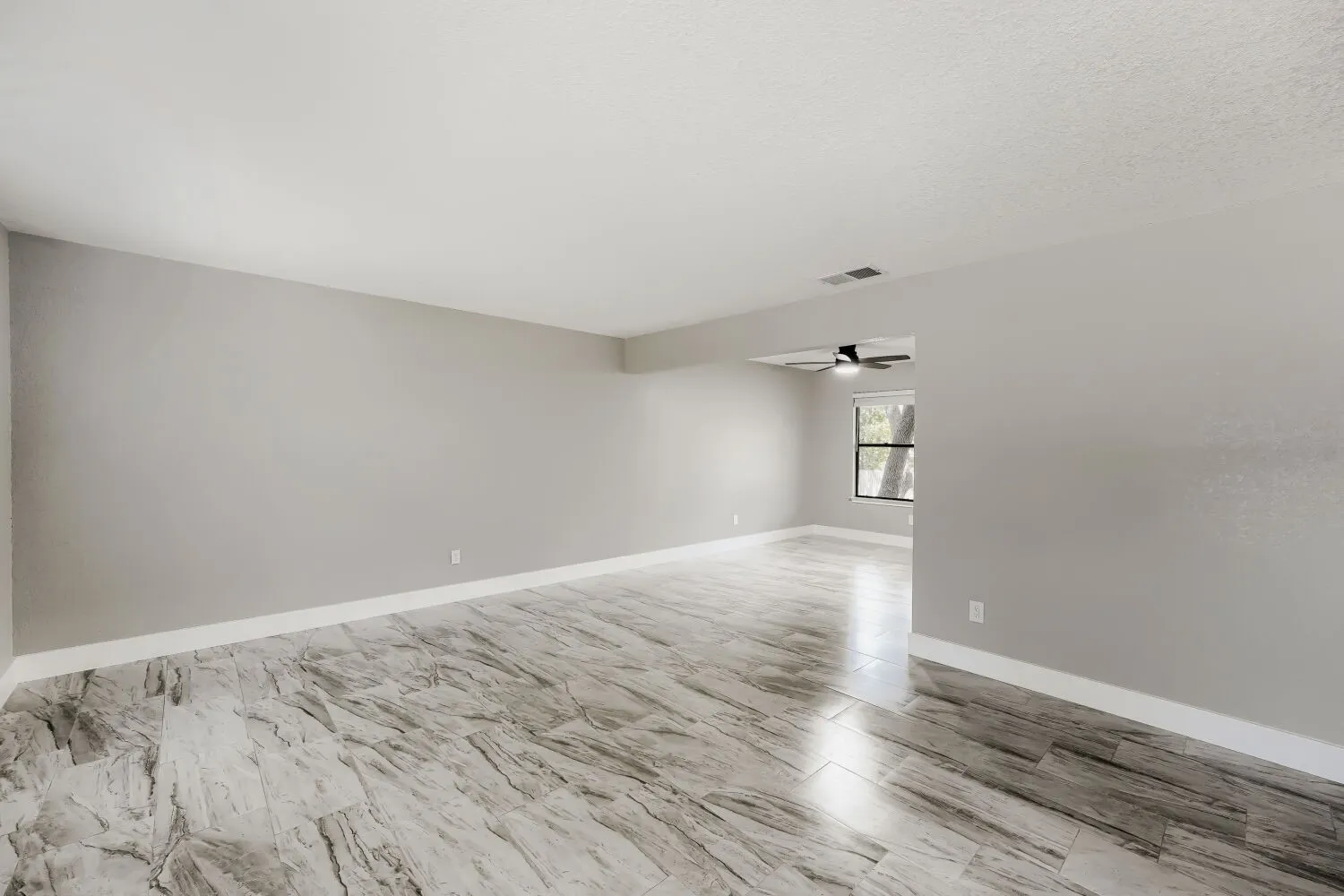 Single Family Residence For Sale in Williamson County , 1612 Hermitage Drive, Round Rock, Texas 78681, 4 Bedroom, 3 Bathroom, 2 Garage spaces, 2,294 Sqft, built in 1985, mls#21347575, Real Estate Agent in Round Rock, Homes For Sale in Williamson county, Homes For Sale in Round Rock, Realtor in Round Rock Texas, Real Estate Brokerage Independent Realty Texas, Luminita Cordes Realtor