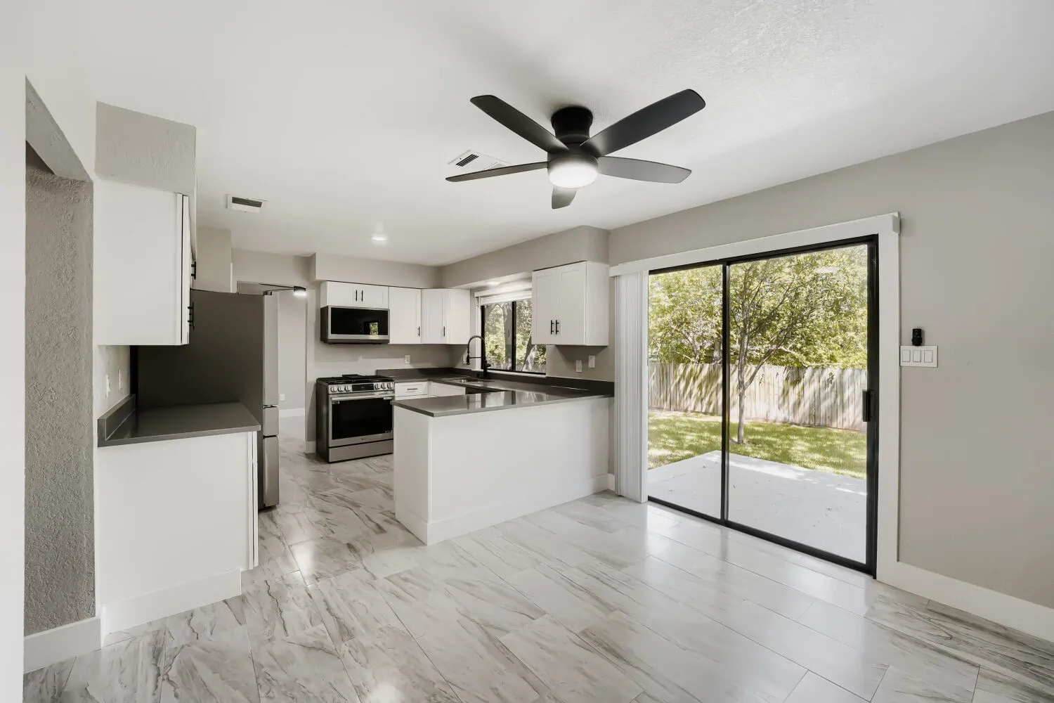 Single Family Residence For Sale in Williamson County , 1612 Hermitage Drive, Round Rock, Texas 78681, 4 Bedroom, 3 Bathroom, 2 Garage spaces, 2,294 Sqft, built in 1985, mls#21347575, Real Estate Agent in Round Rock, Homes For Sale in Williamson county, Homes For Sale in Round Rock, Realtor in Round Rock Texas, Real Estate Brokerage Independent Realty Texas, Luminita Cordes Realtor