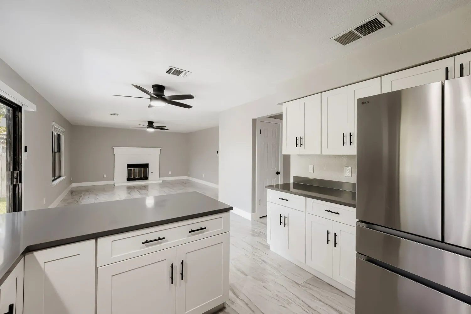 Single Family Residence For Sale in Williamson County , 1612 Hermitage Drive, Round Rock, Texas 78681, 4 Bedroom, 3 Bathroom, 2 Garage spaces, 2,294 Sqft, built in 1985, mls#21347575, Real Estate Agent in Round Rock, Homes For Sale in Williamson county, Homes For Sale in Round Rock, Realtor in Round Rock Texas, Real Estate Brokerage Independent Realty Texas, Luminita Cordes Realtor