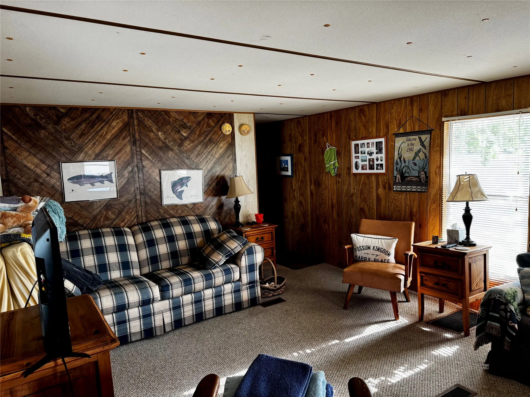 Mobile Home For Sale in Palo Pinto County , 1909 Buck Run, Graford, Texas 76449, 2 Bedroom, 1 Bathroom, Garage spaces, 728 Sqft, built in 1980, mls#21347450, Real Estate Agent in Graford, Homes For Sale in Palo Pinto county, Homes For Sale in Graford, Realtor in Graford Texas, Real Estate Brokerage Independent Realty Texas, Luminita Cordes Realtor